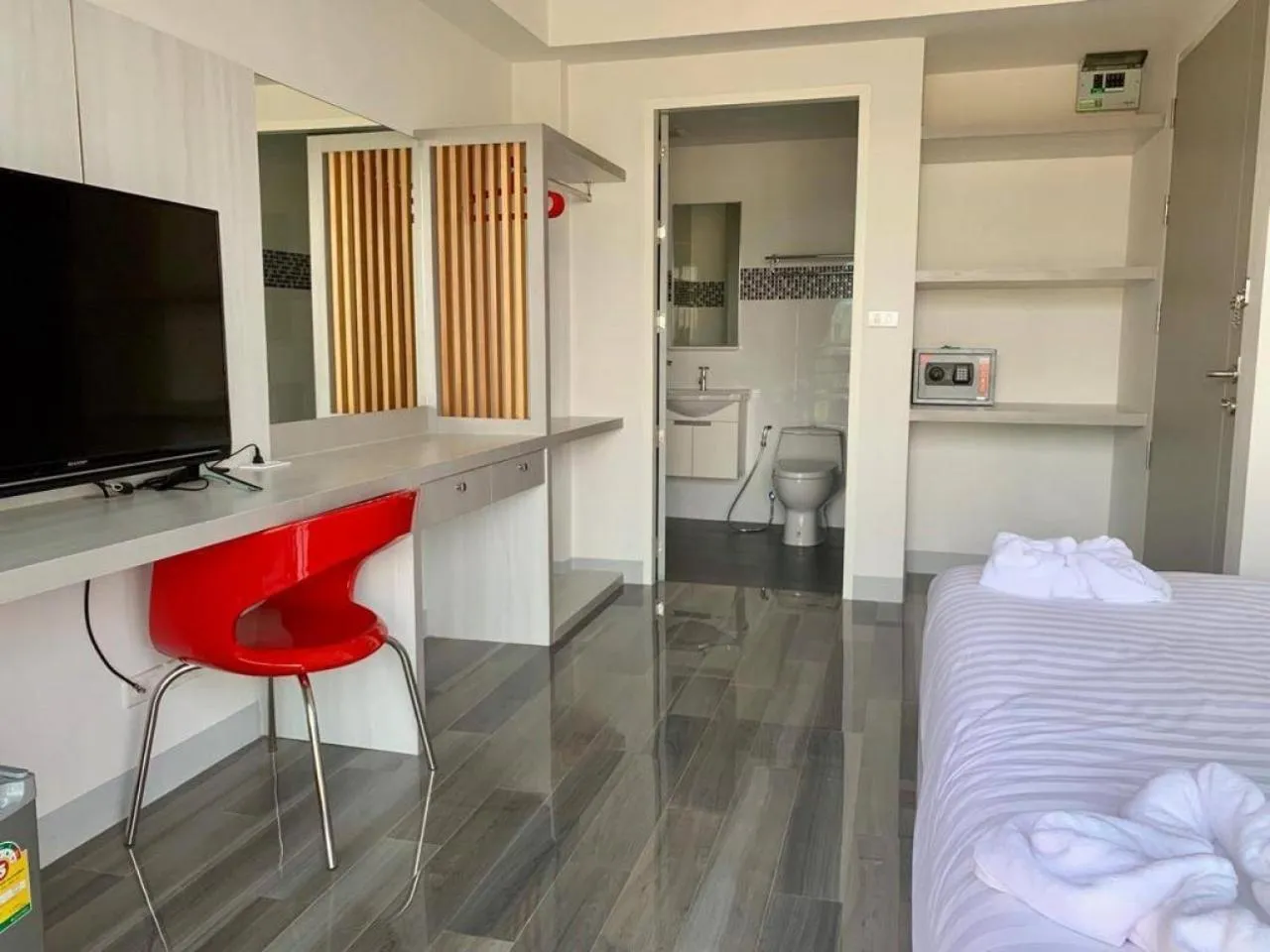 TV and multimedia in Frankie's Inn