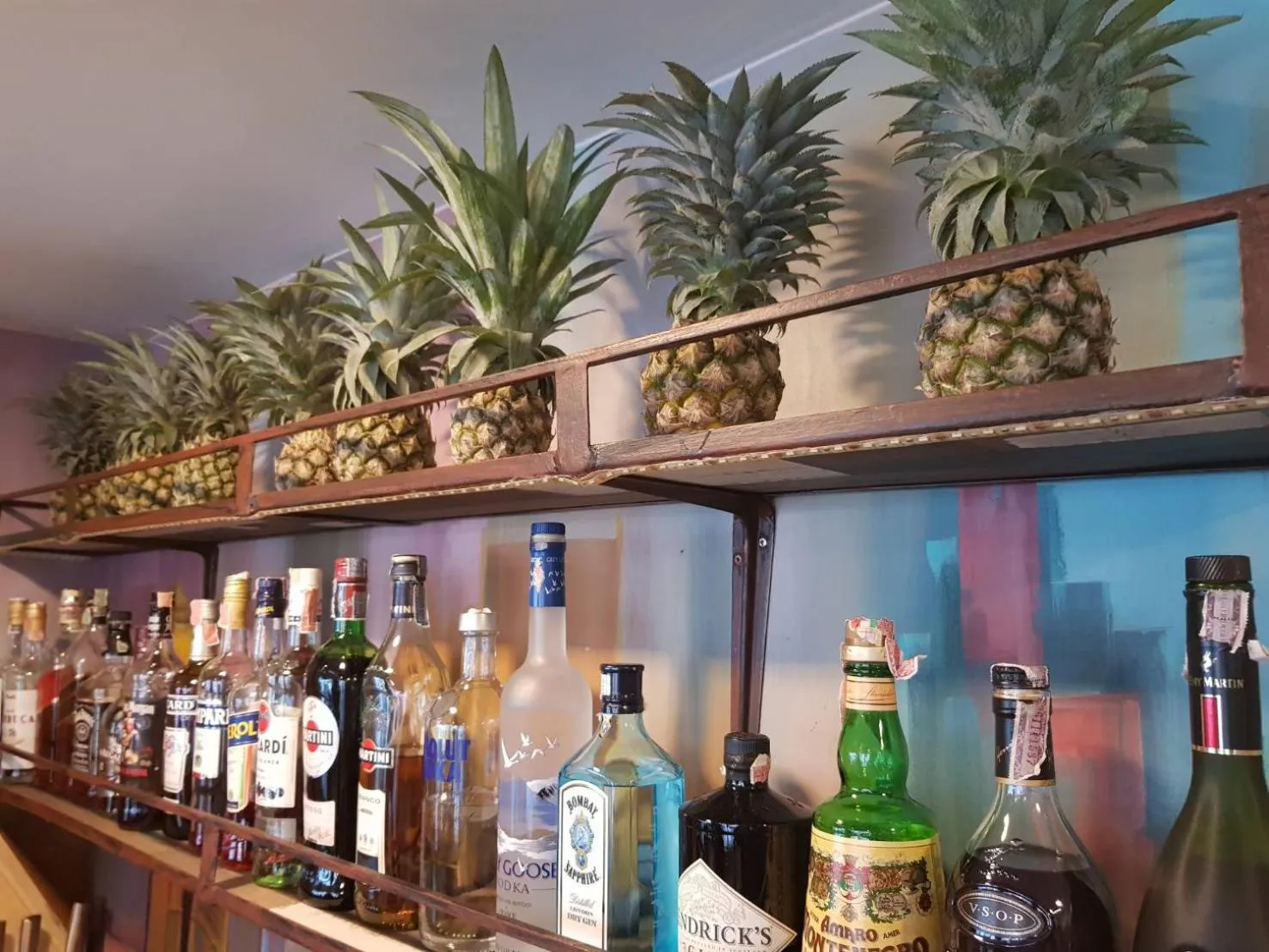 Food and drinks in Frankie's Inn