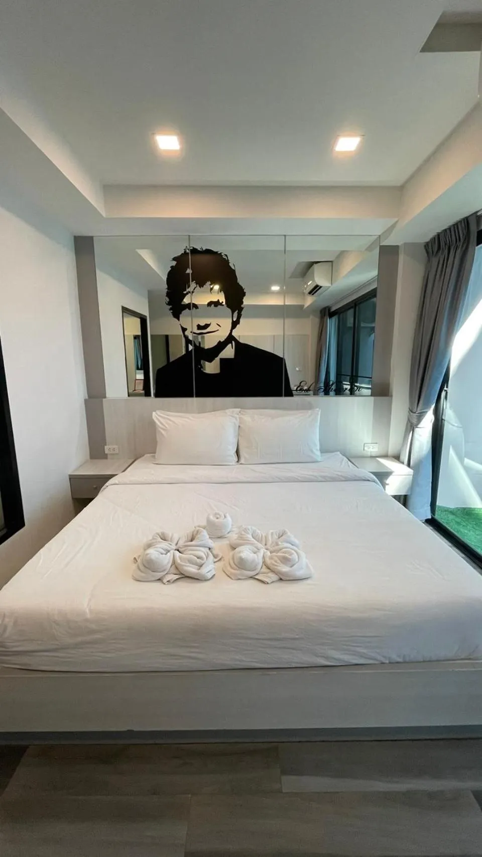 Bed in Frankie's Inn