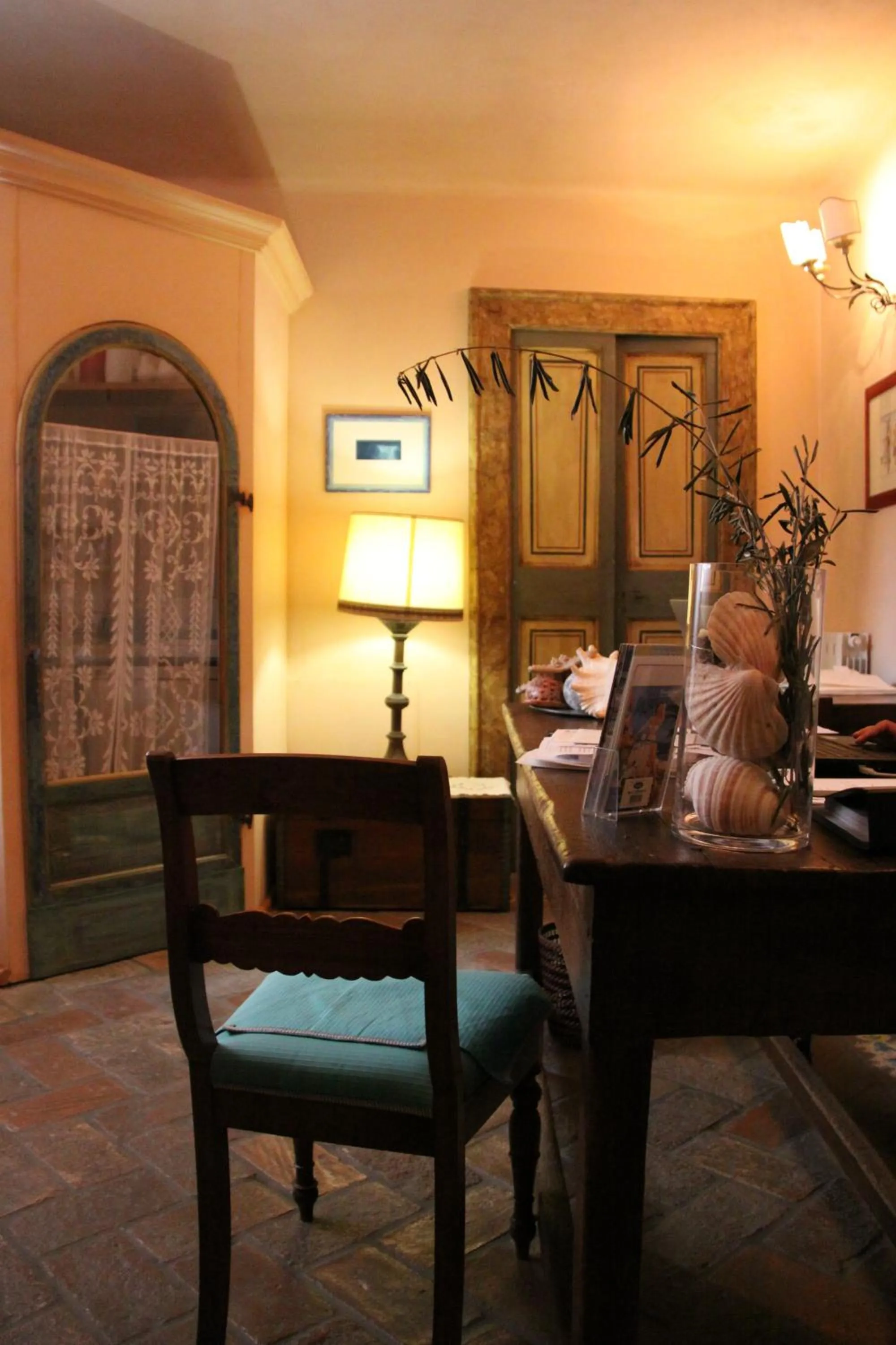 Lobby or reception in Locanda di Porta Antica