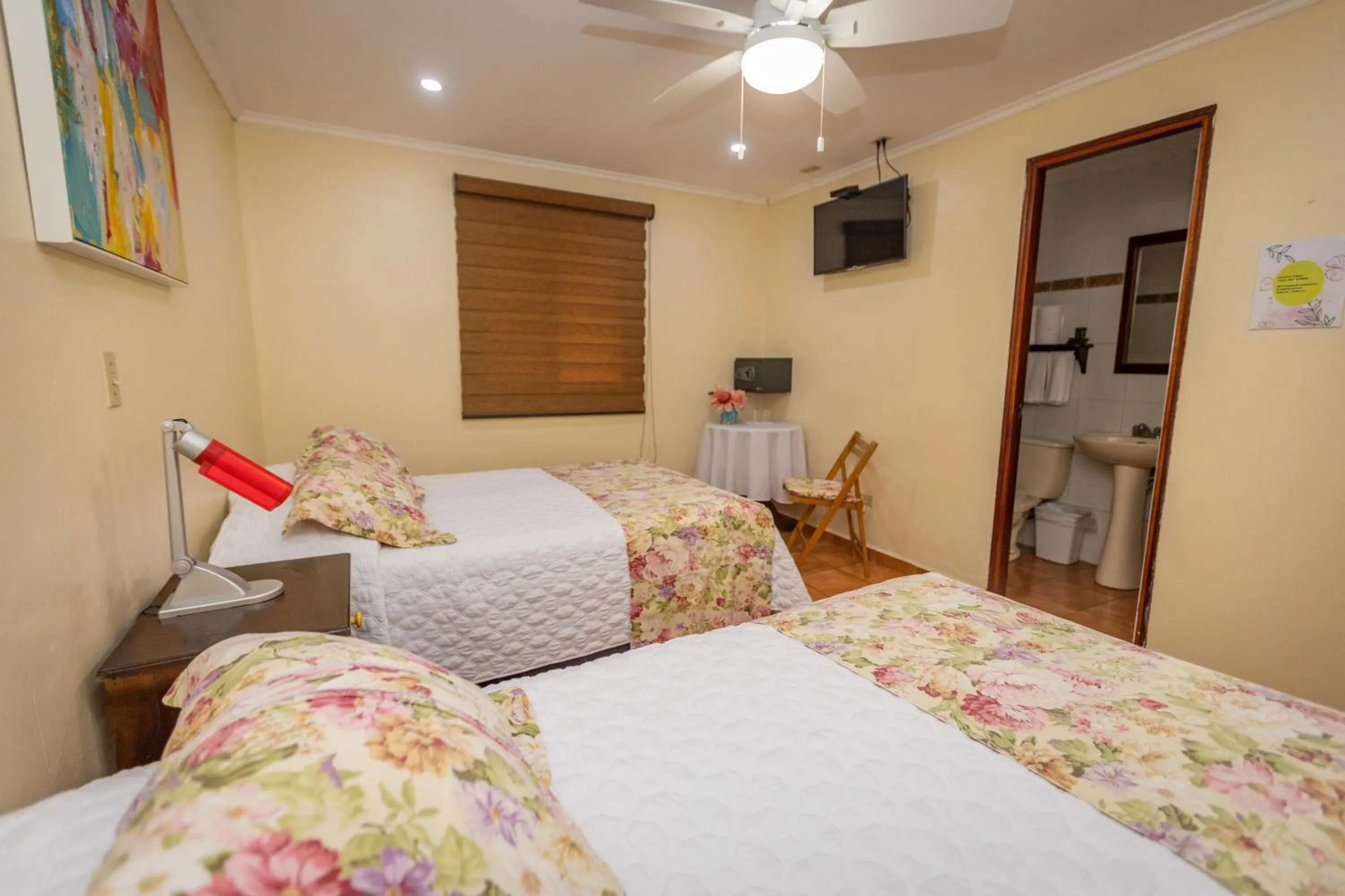 Bed in El Oasis Hotel y Restaurante