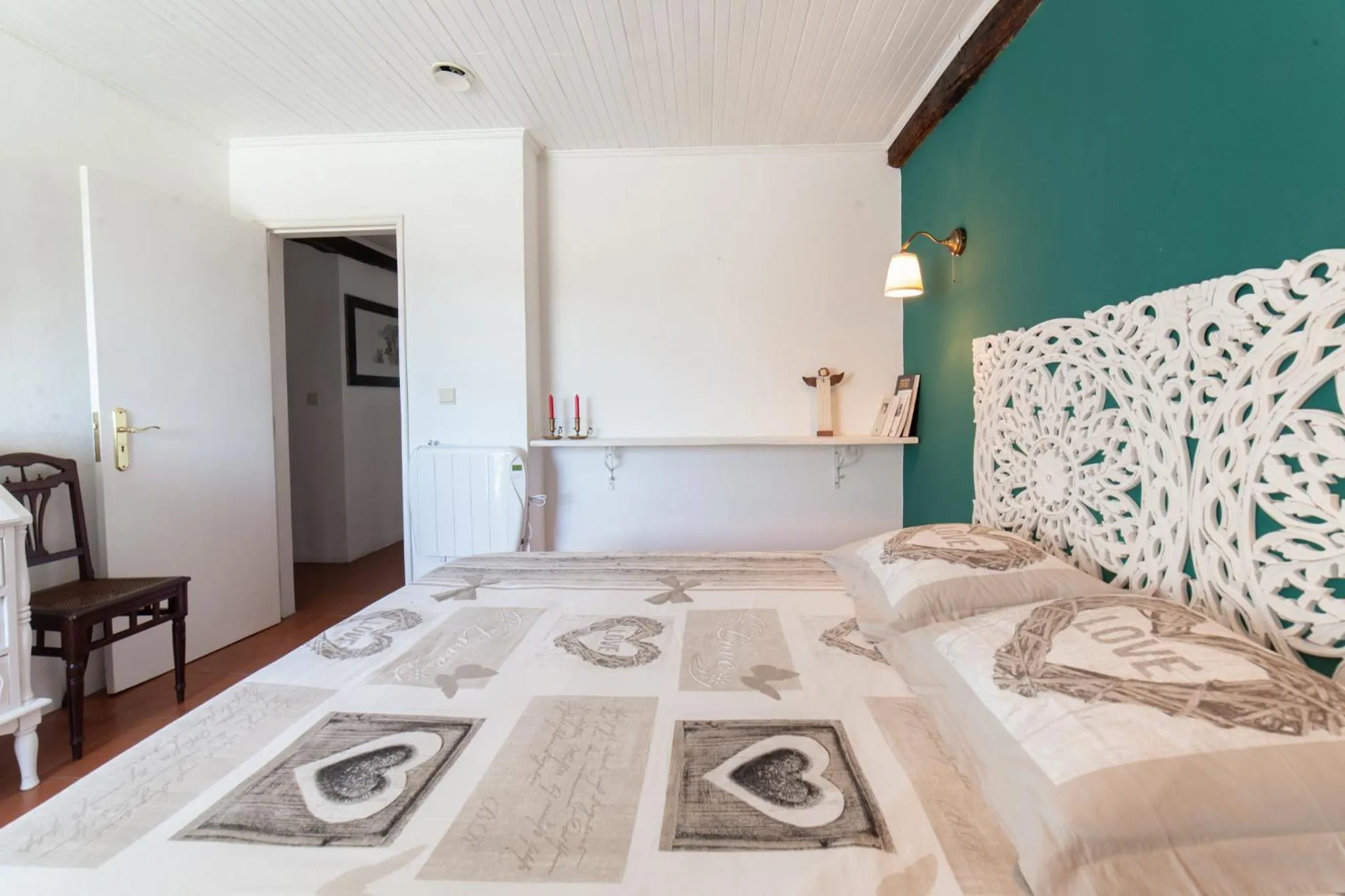 Bed in Quinta Da Estrada Winery Douro Valley