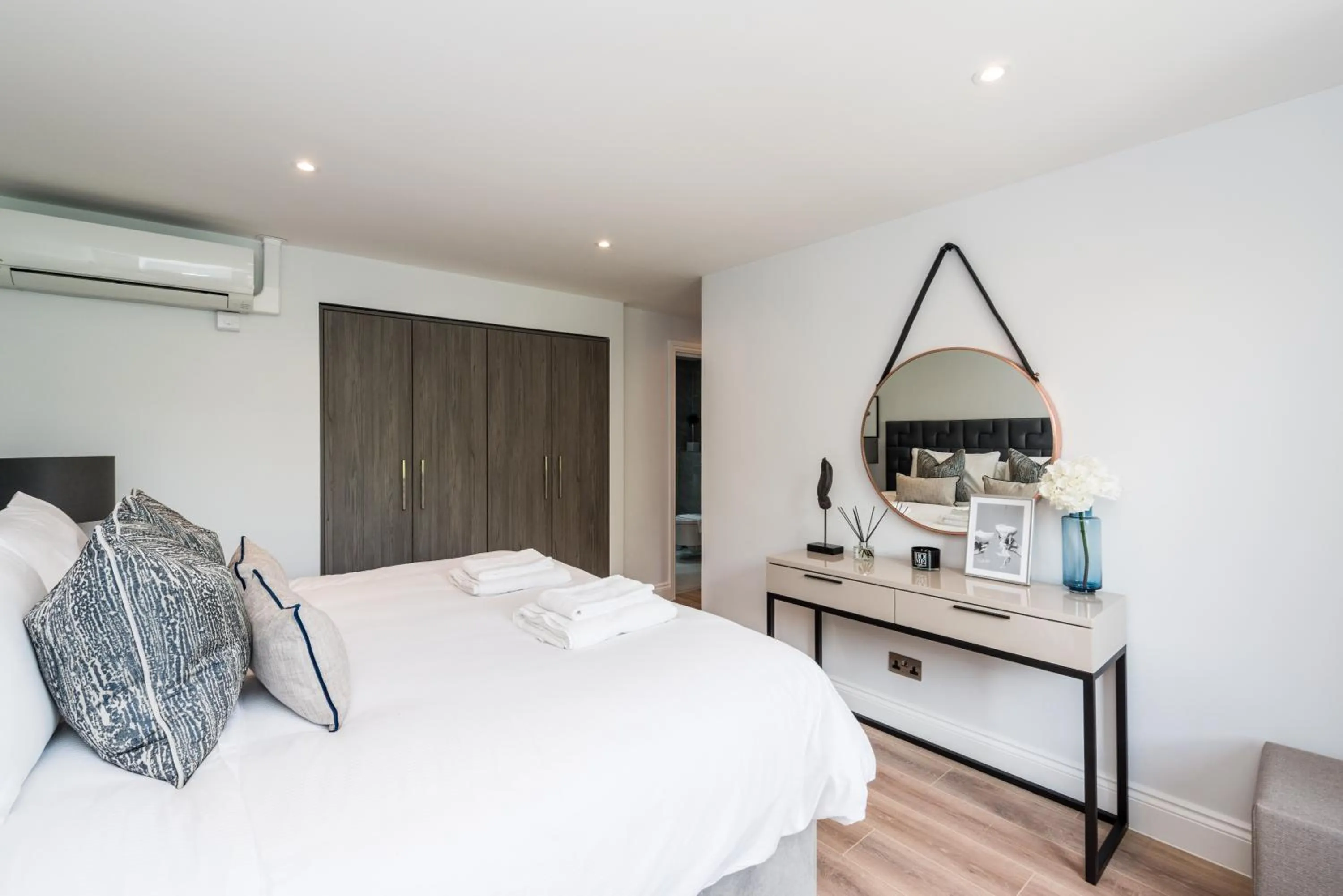 Bed in The Carlyle by Nestor