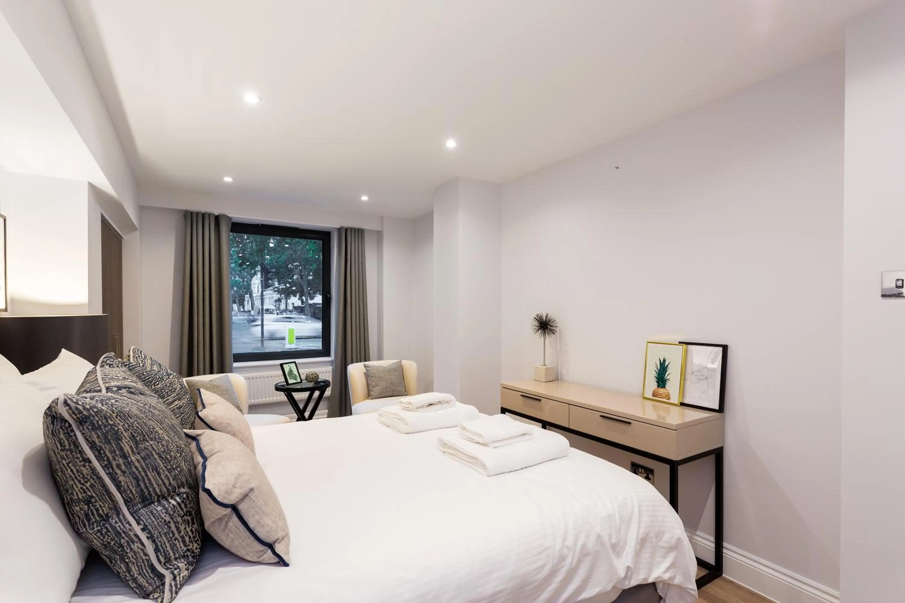 Bed in The Carlyle by Nestor