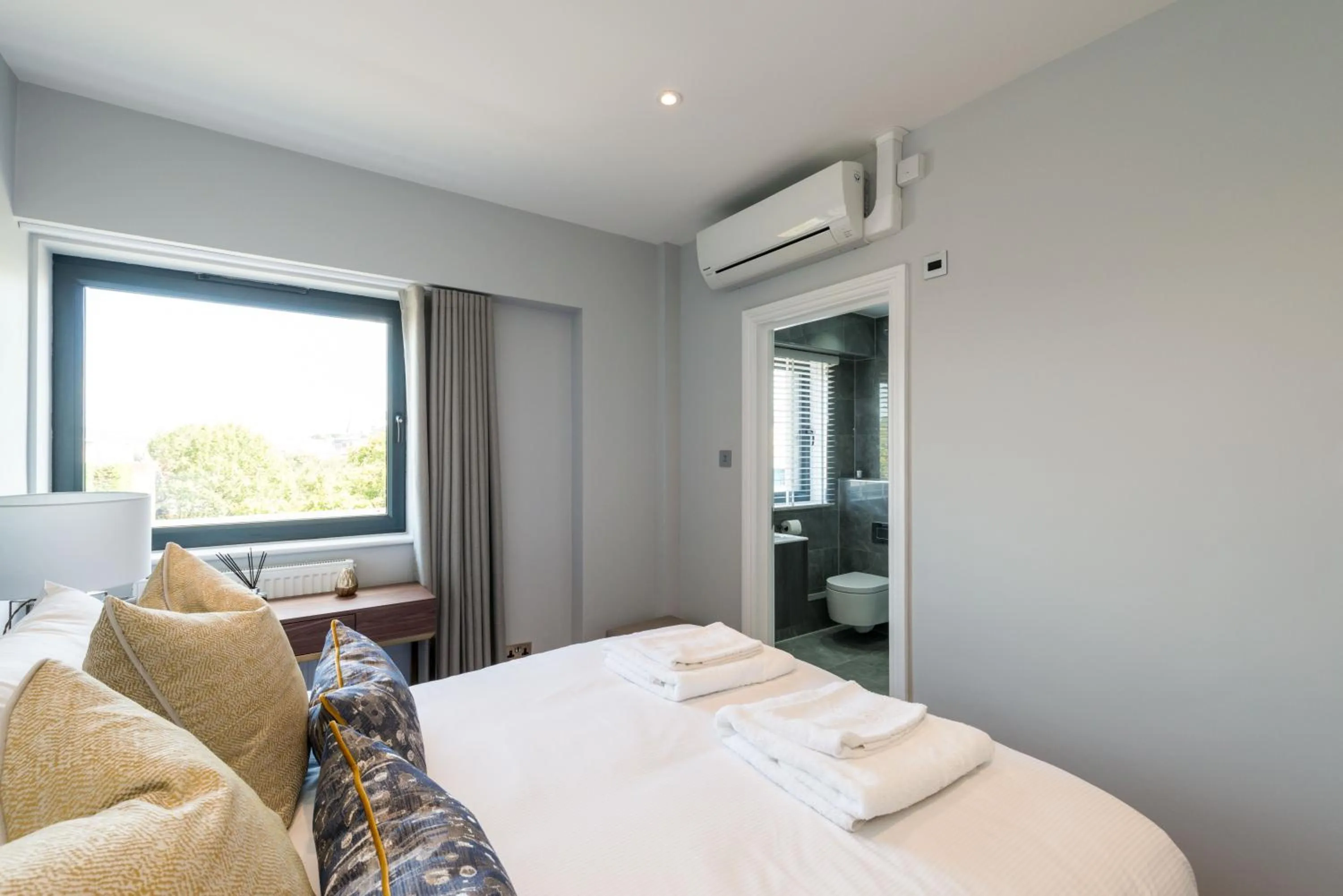 Bed in The Carlyle by Nestor