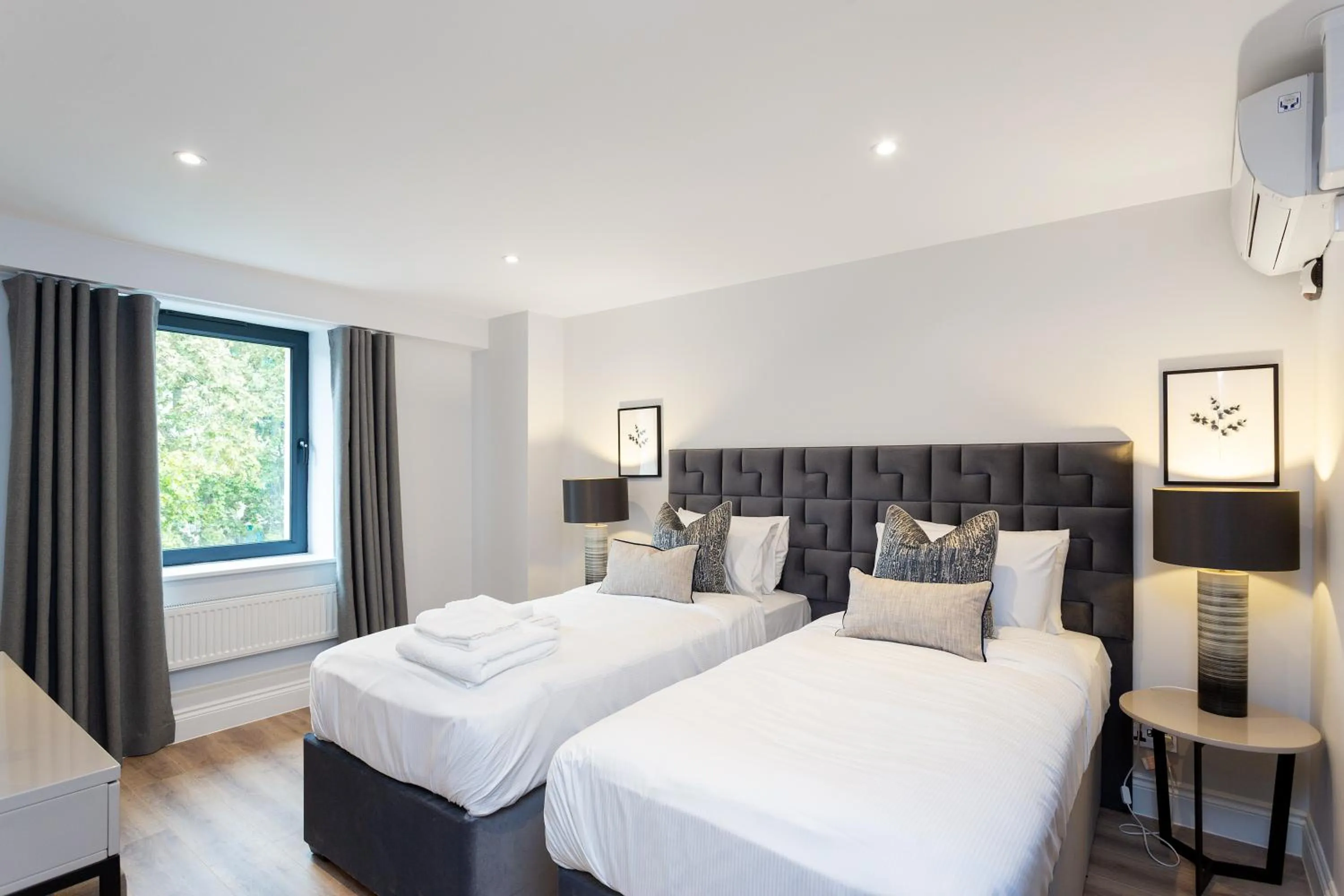 Bed in The Carlyle by Nestor