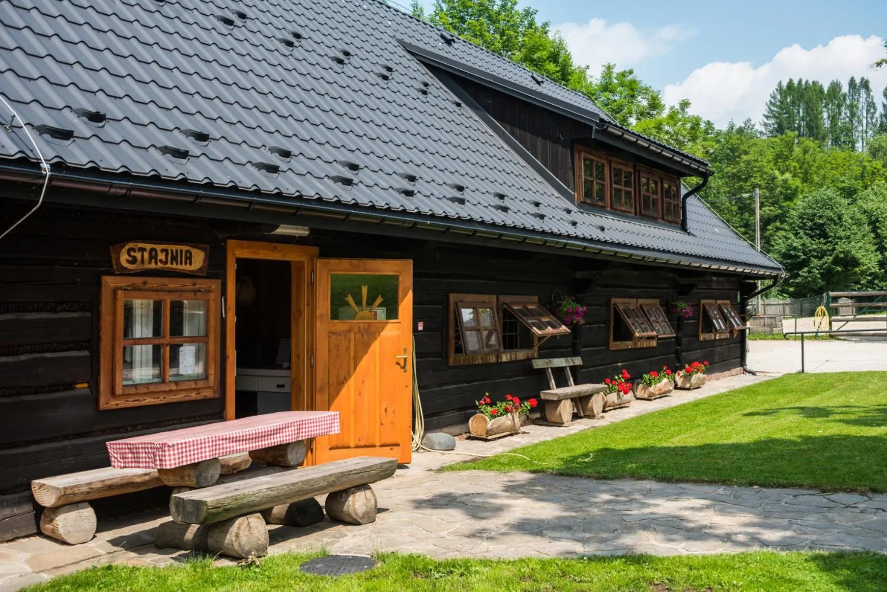 Property building in Apartamenty Rajd Jaworki