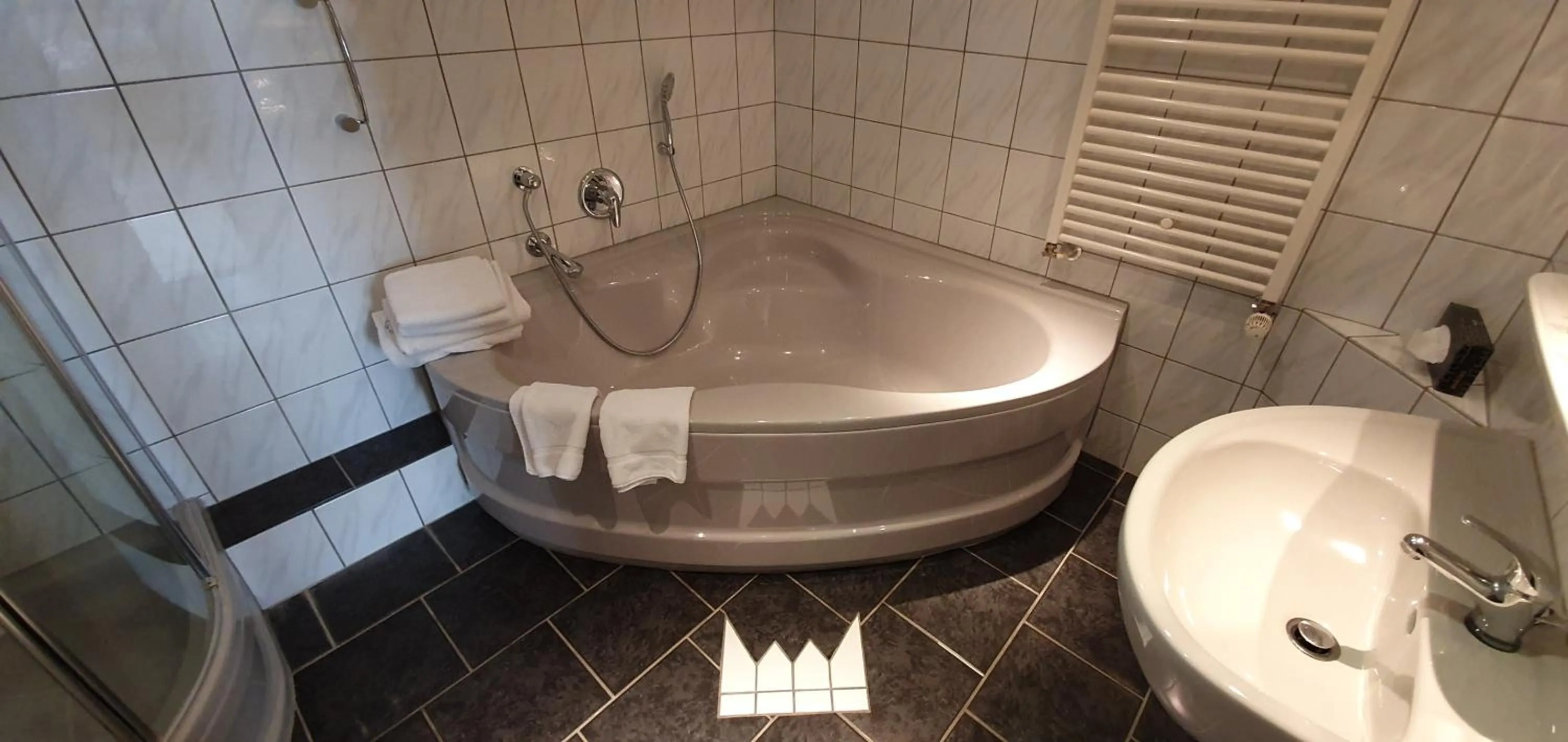 Bathroom in Hotel zur Krone
