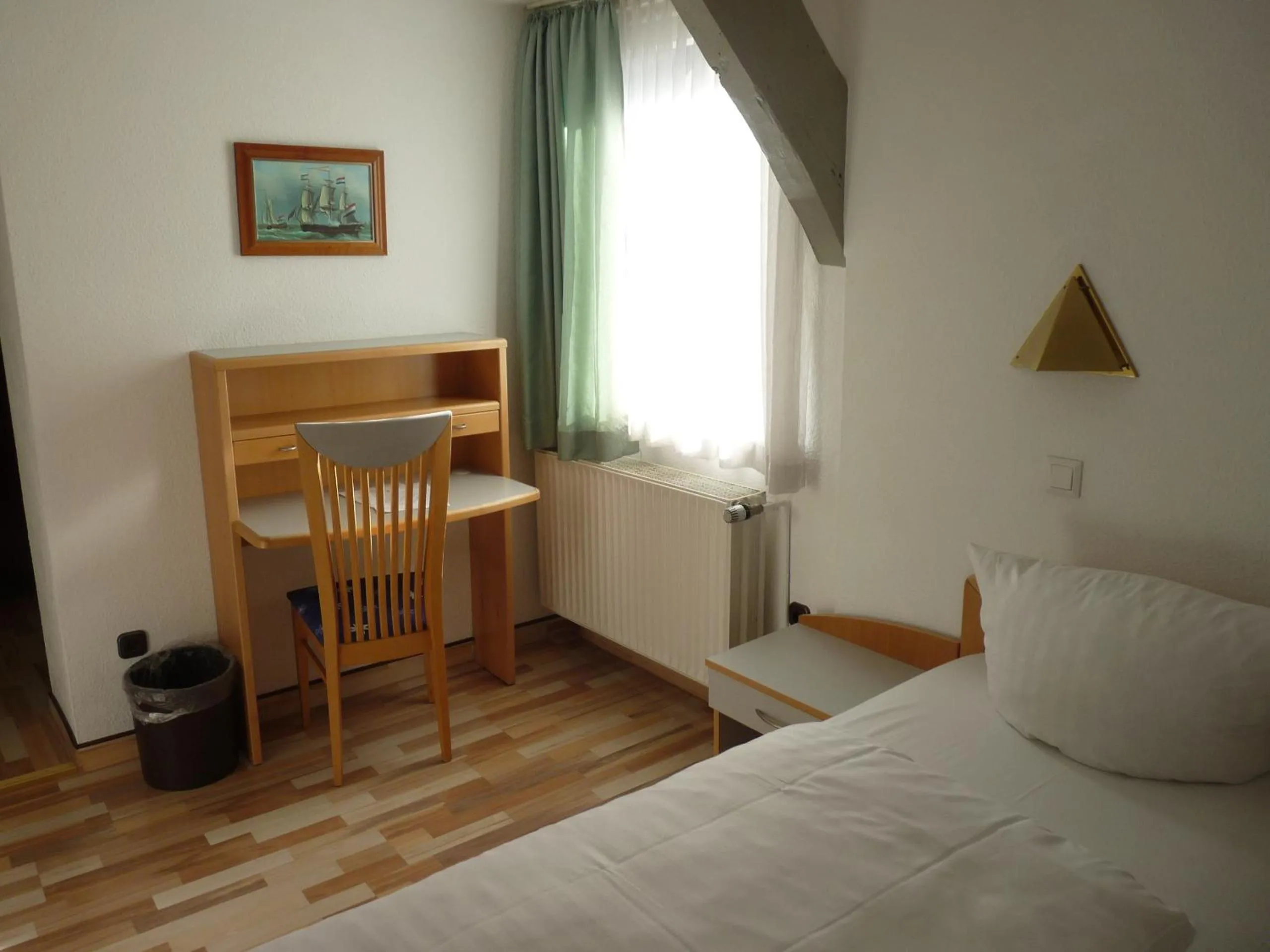 Photo of the whole room, Bed in Hotel zur Krone