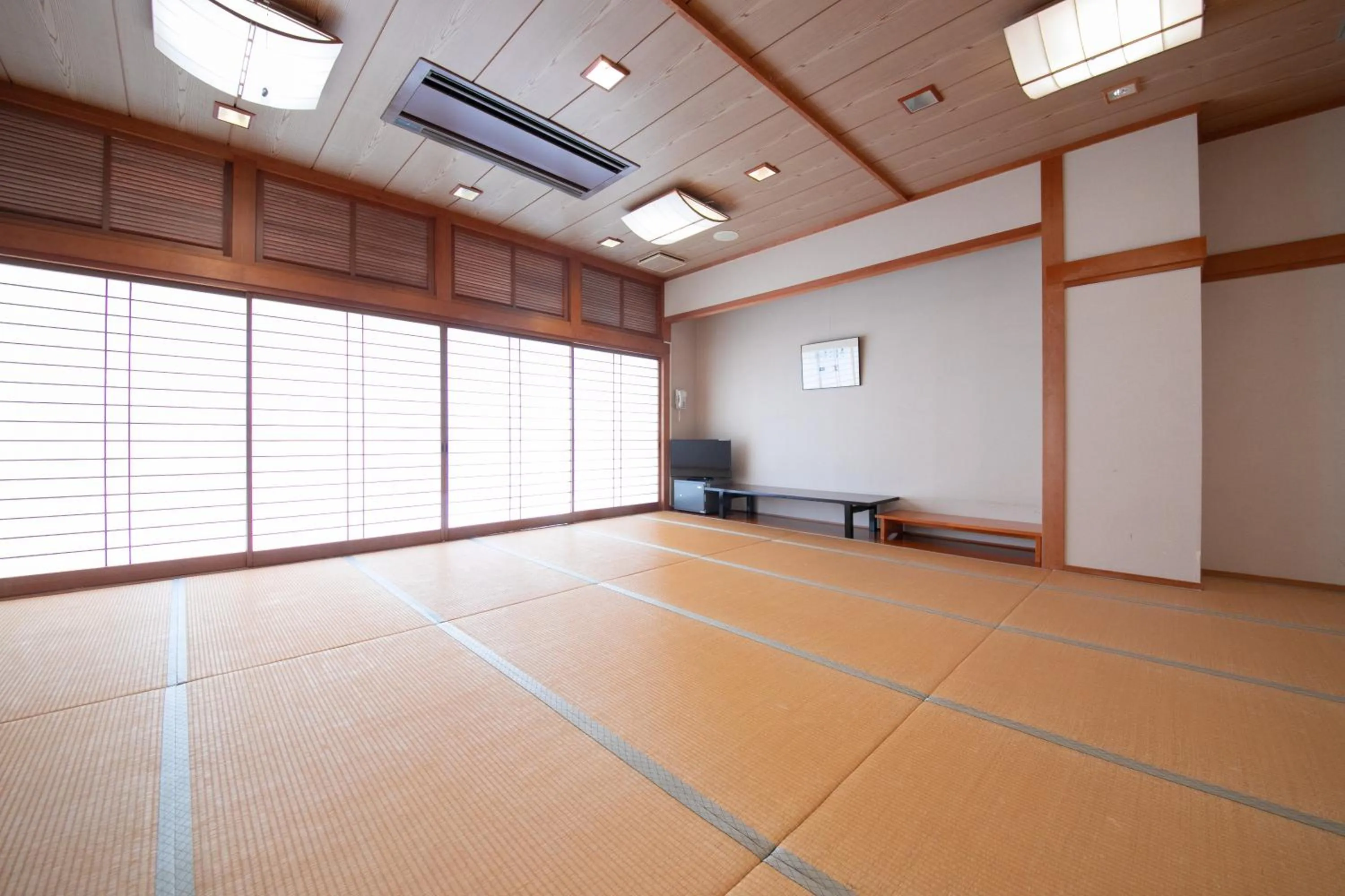 Photo of the whole room in Omuta Heights