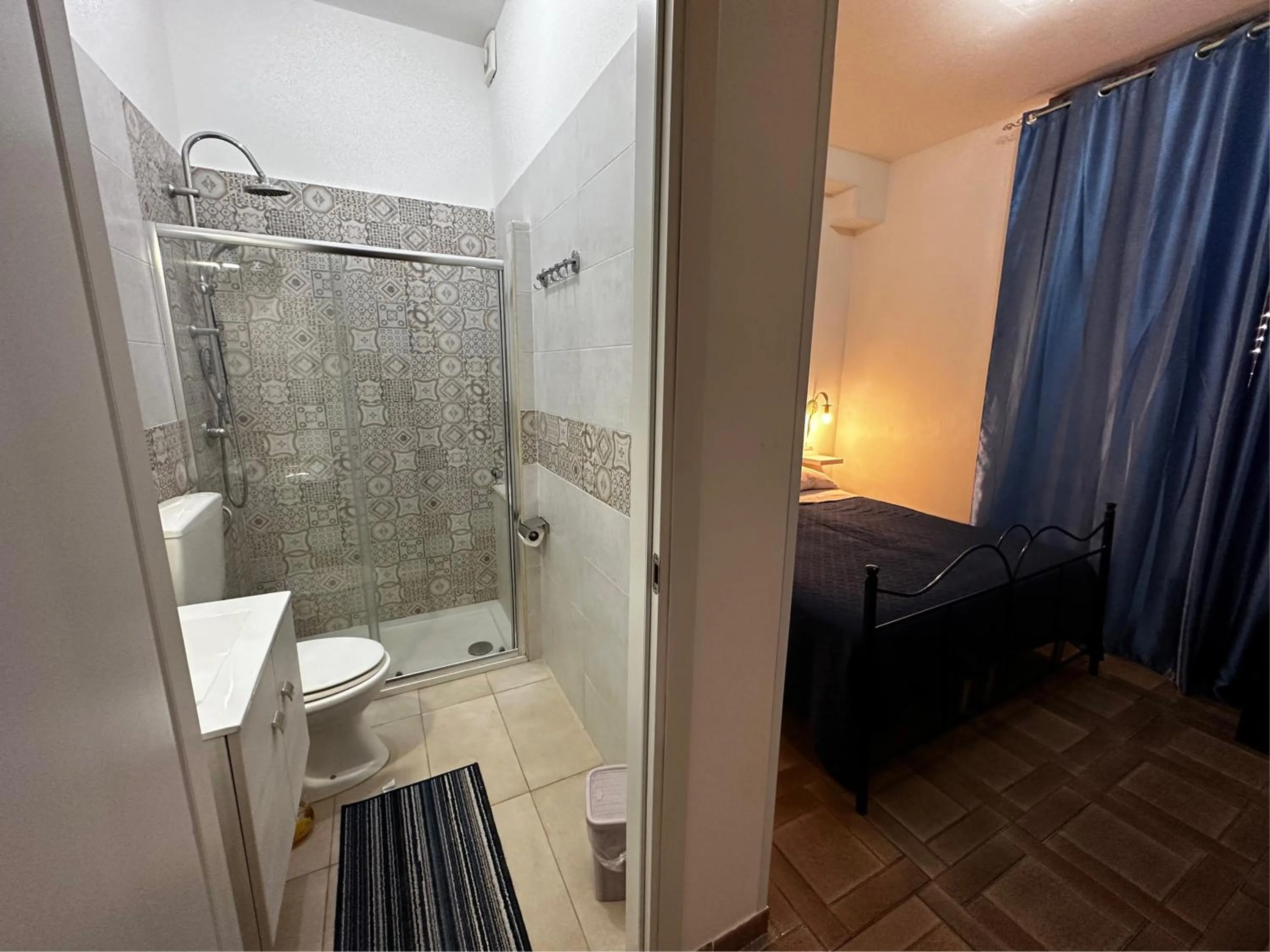 Shower, Bed in B&B Villa Grazia