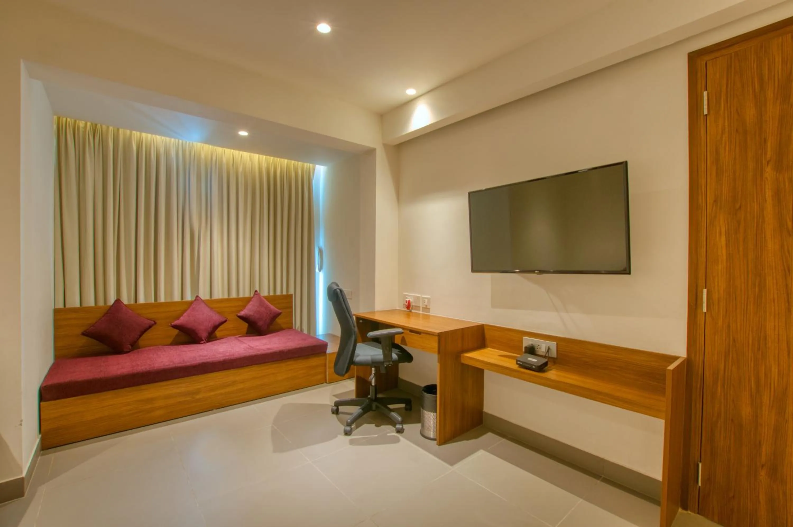 Communal lounge/ TV room in Lilac Hotel, 5th Block