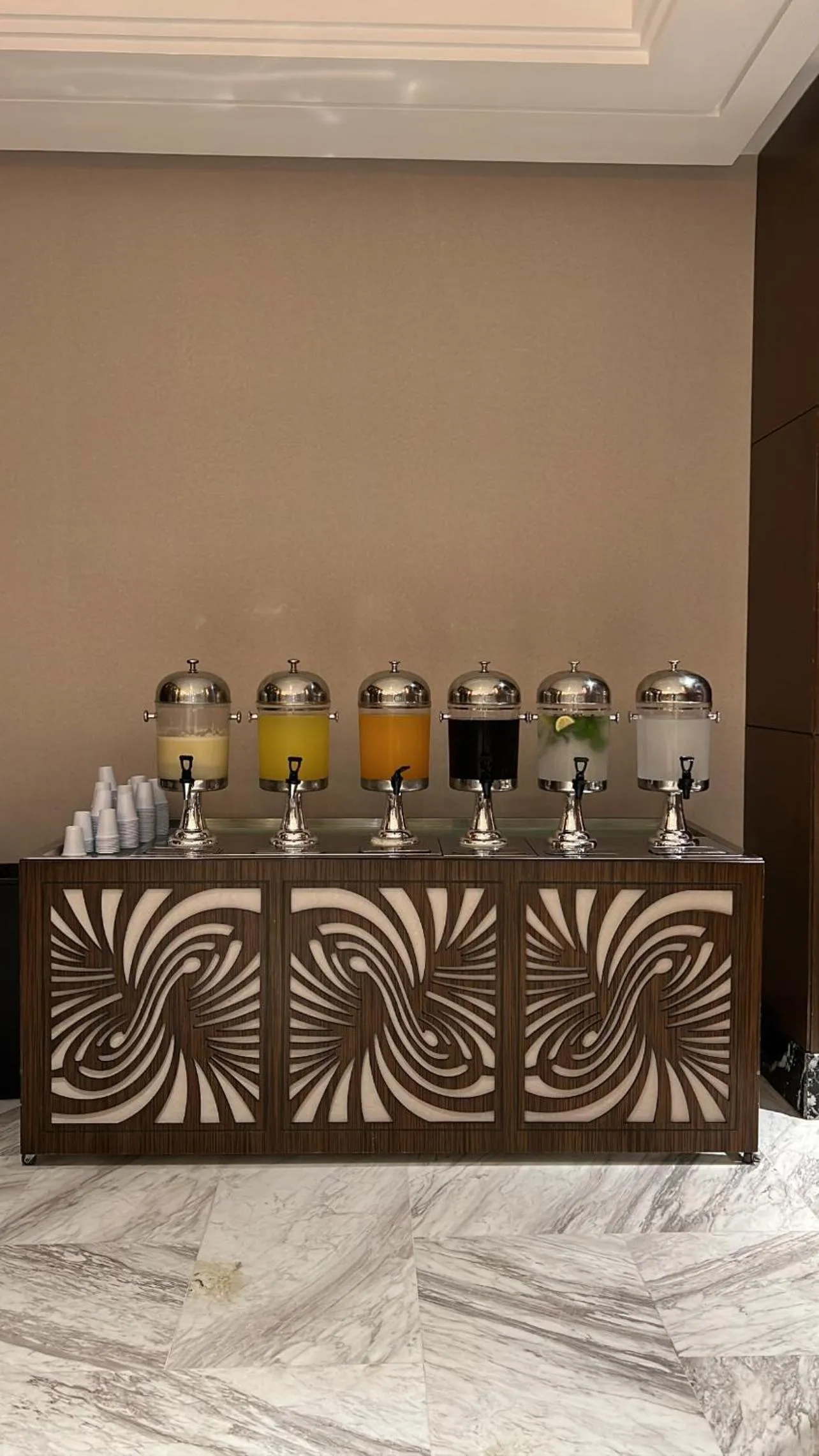 Violet Al Shisha Hotel