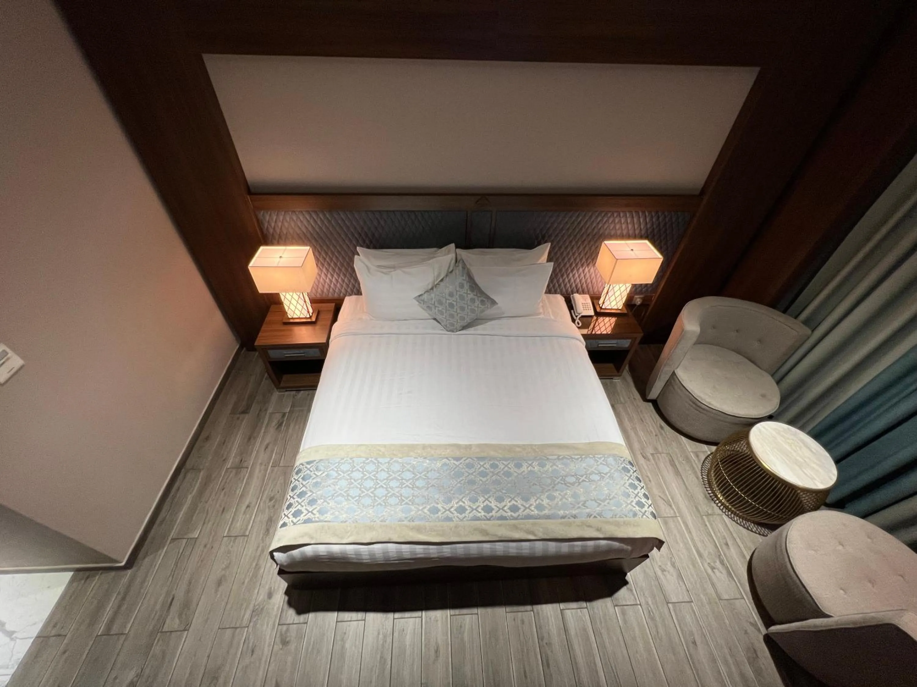 Bed in Violet Al Shisha Hotel