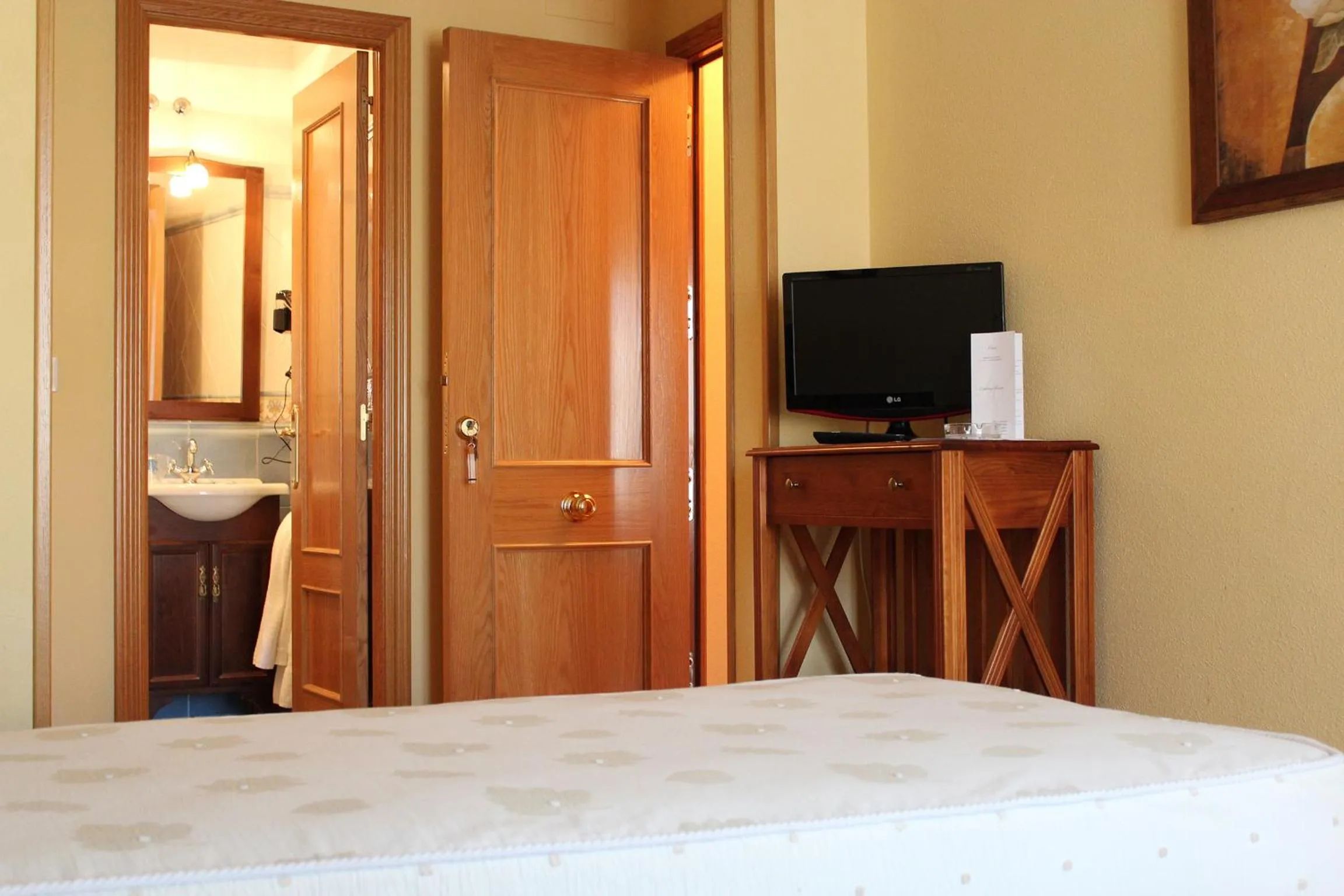 TV and multimedia, Bed in DC Mesones 21