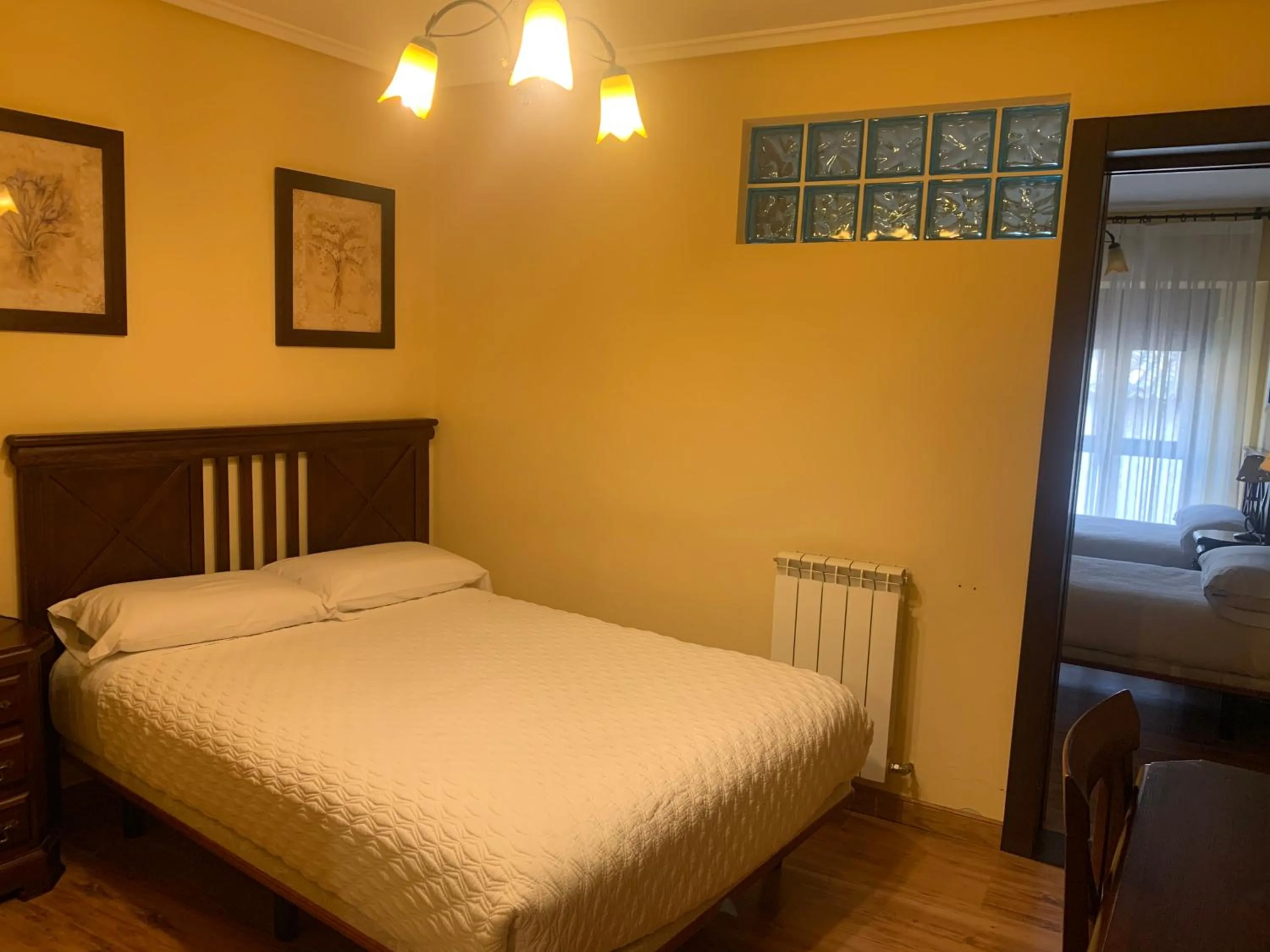 Bed in DC Mesones 21