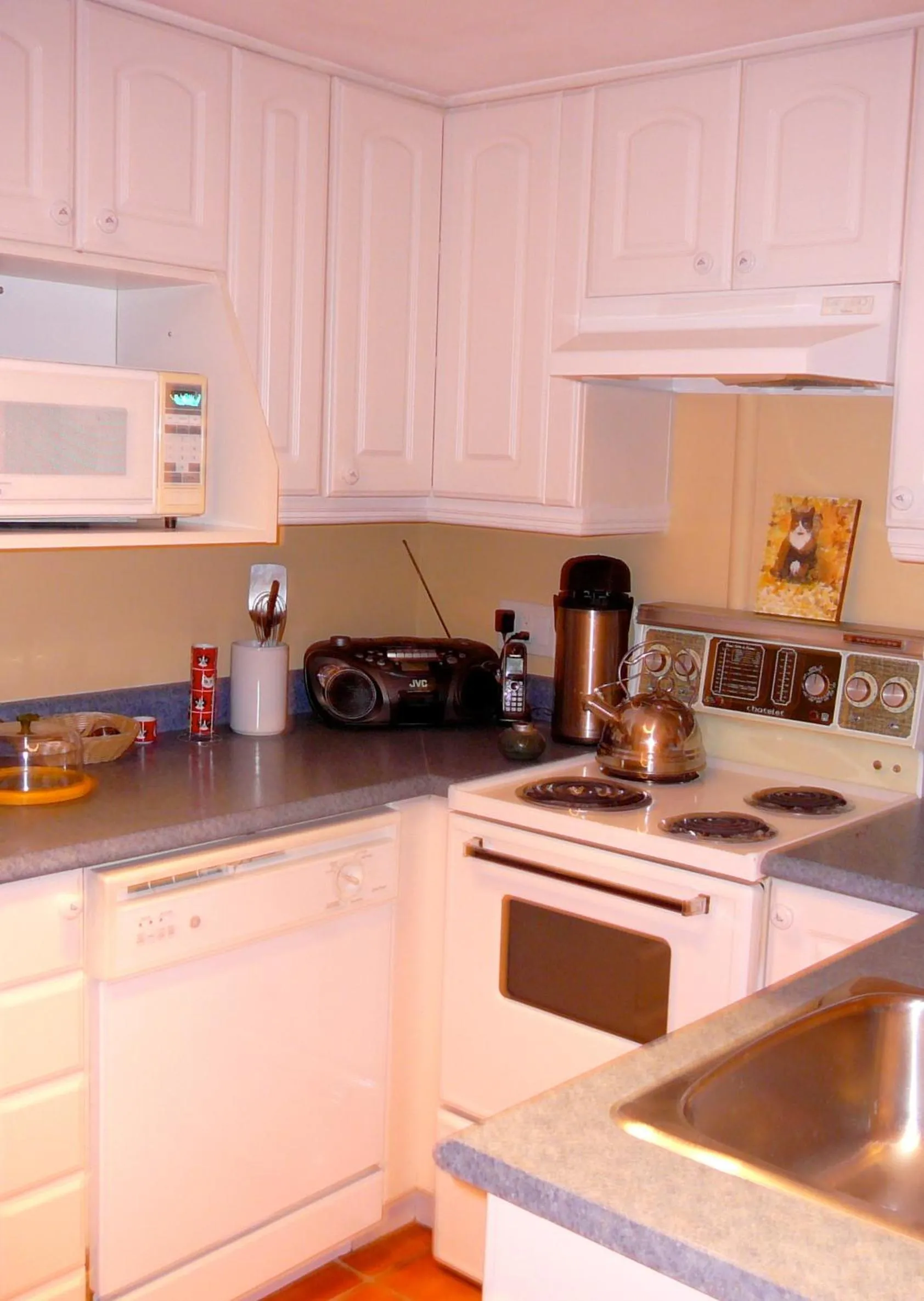 Kitchen or kitchenette in B&B La Bedondaine