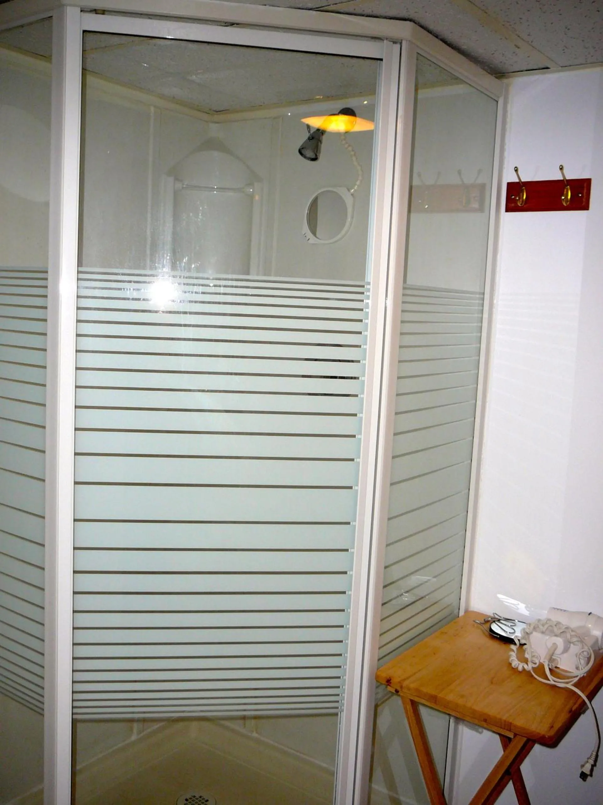 Shower in B&B La Bedondaine