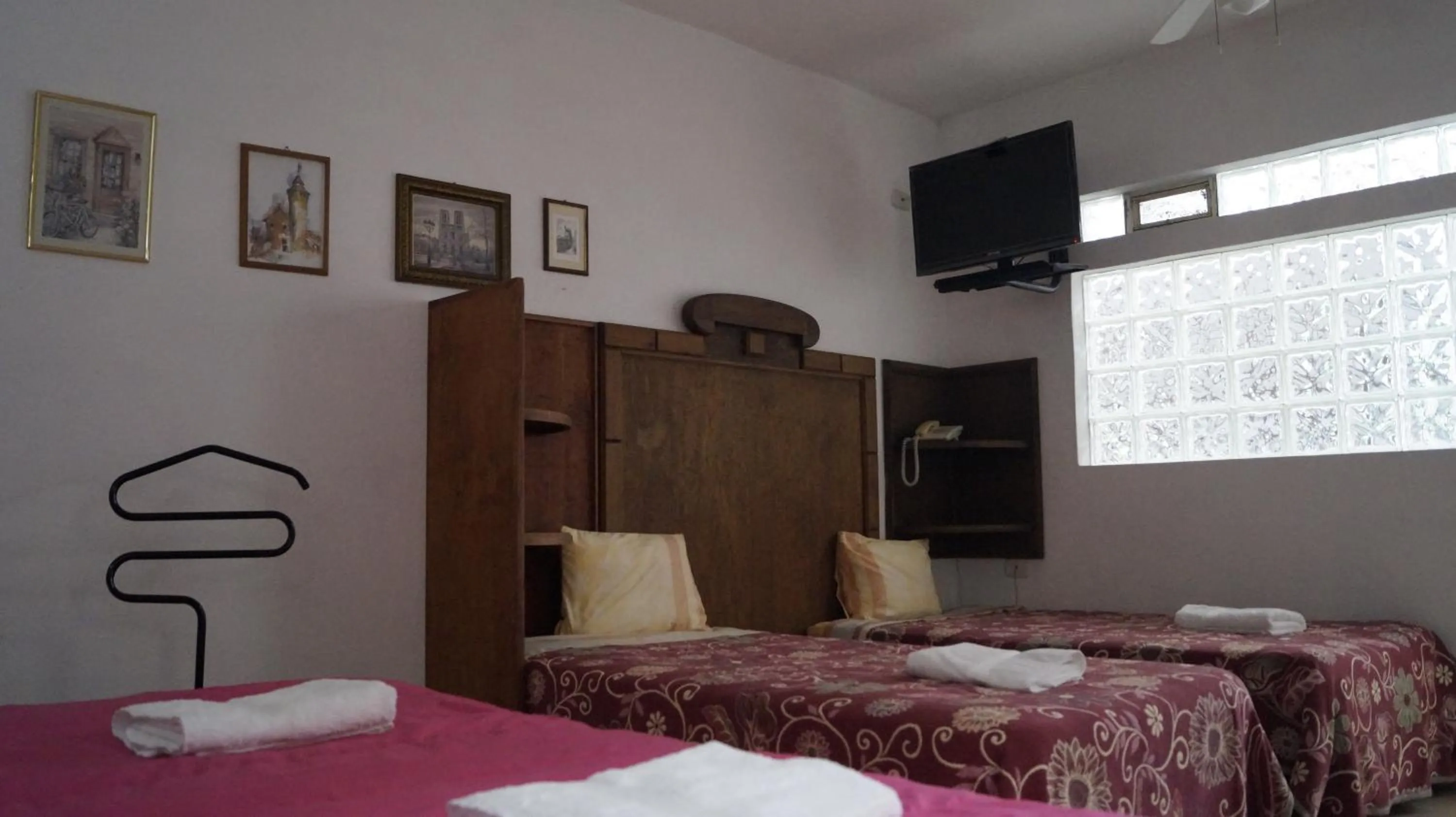 Bed in Hotel Hacienda Xico Inn