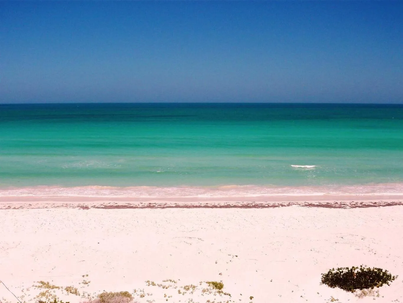 Beach in Antigua Lodge, 70 m from sandy beach