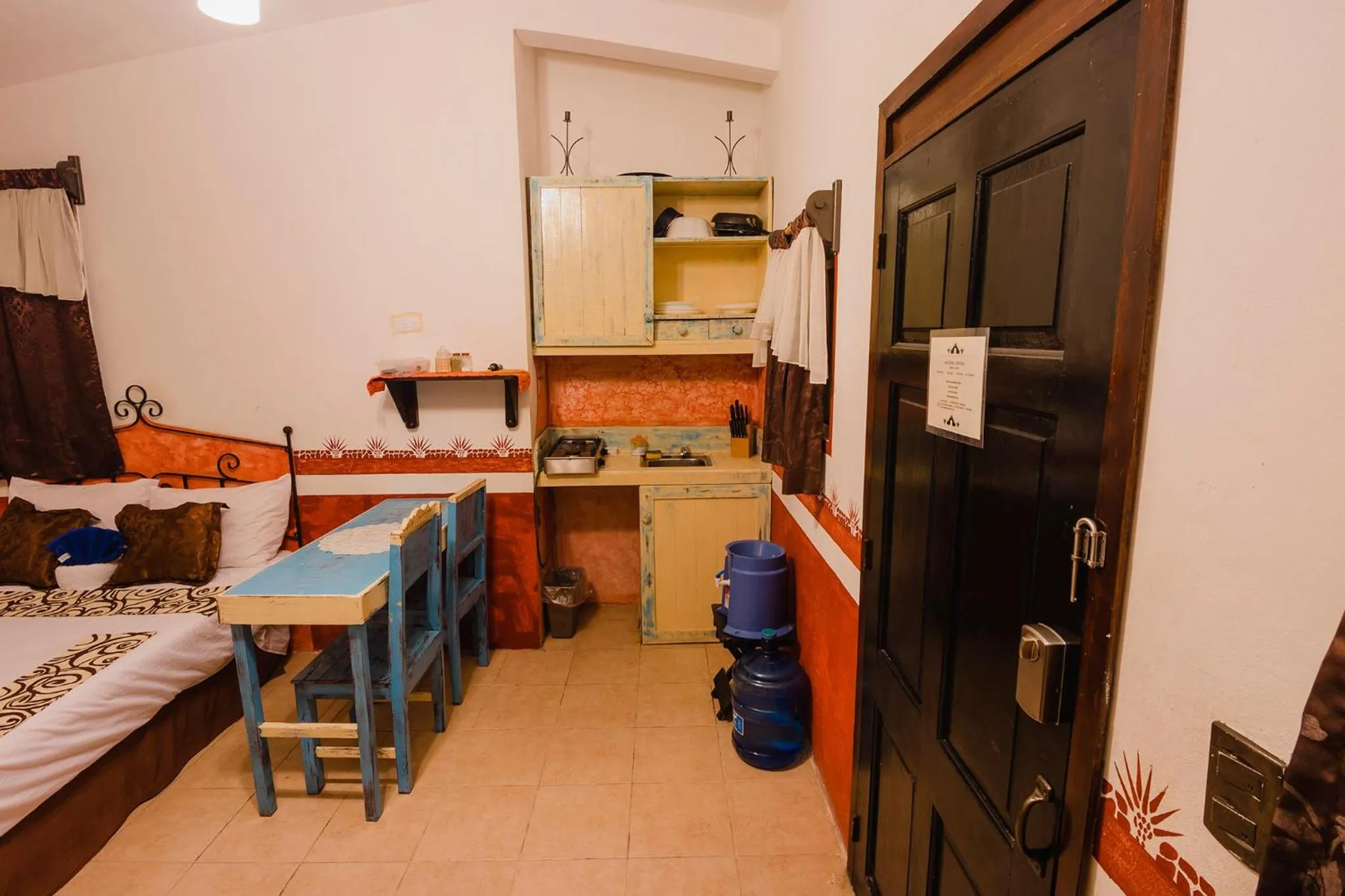 Kitchen or kitchenette, Bed in Antigua Lodge, 70 m from sandy beach