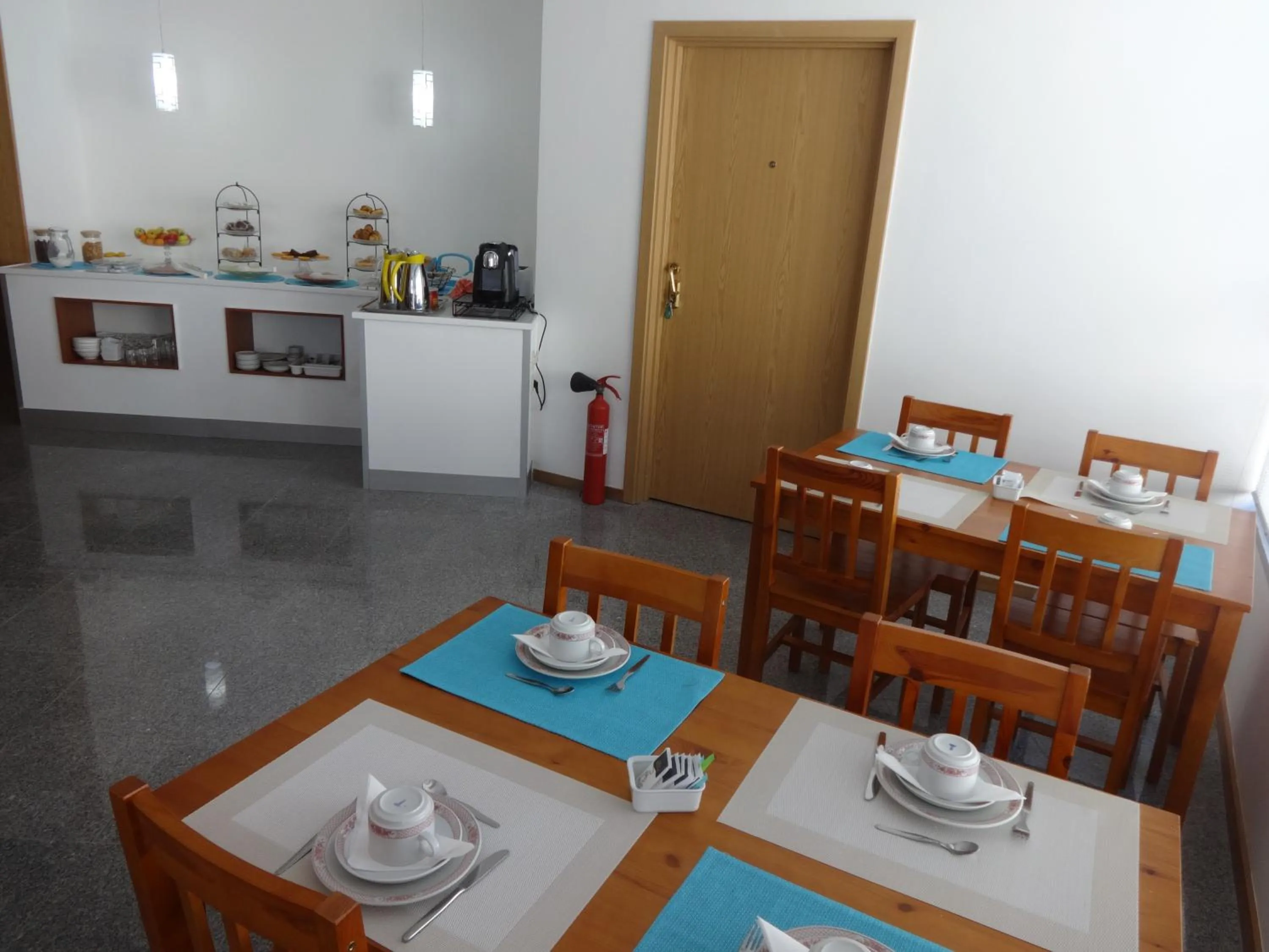 Property building in Hotel Bonjardim