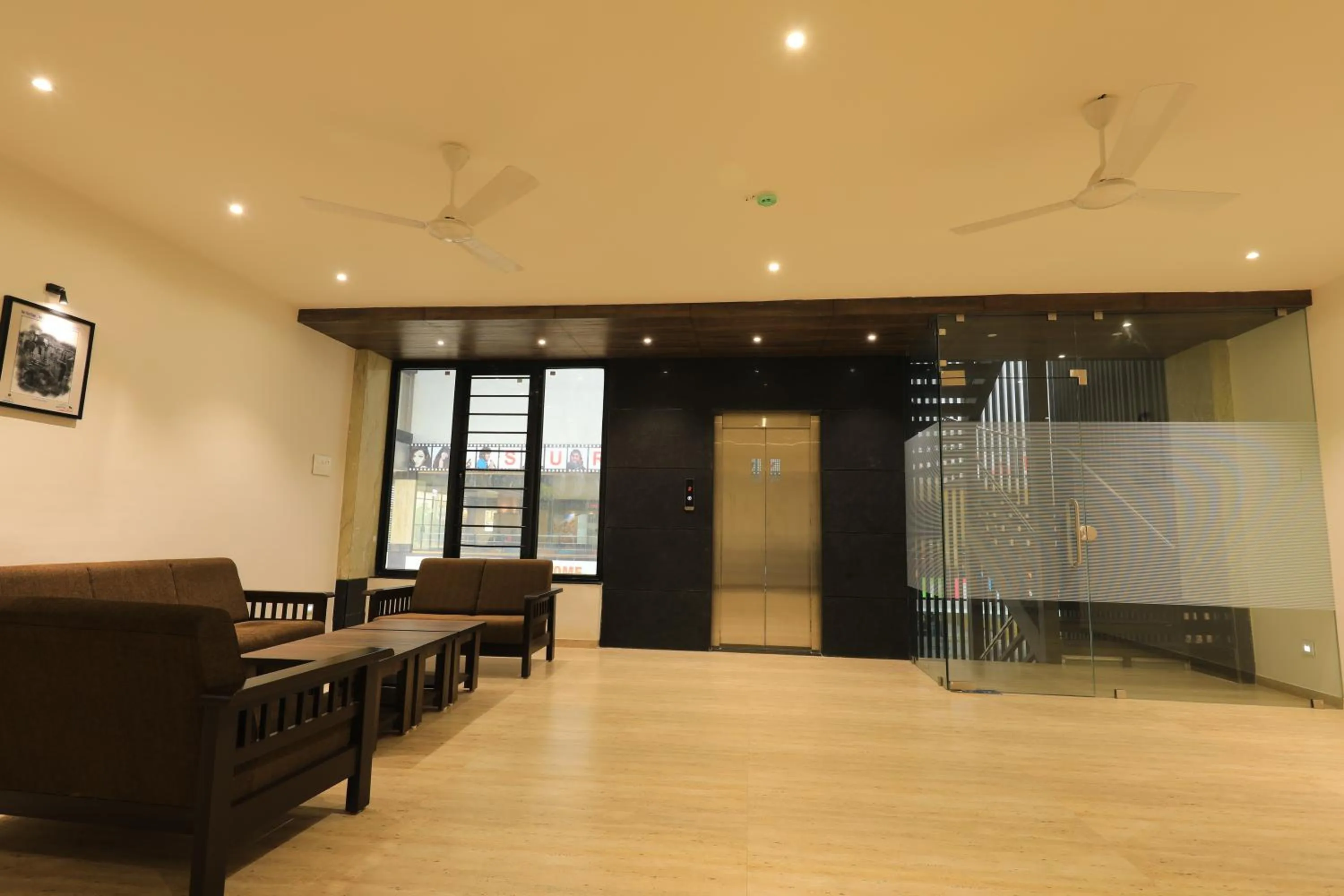 Living room in The Byke Suraj Club, Junagadh