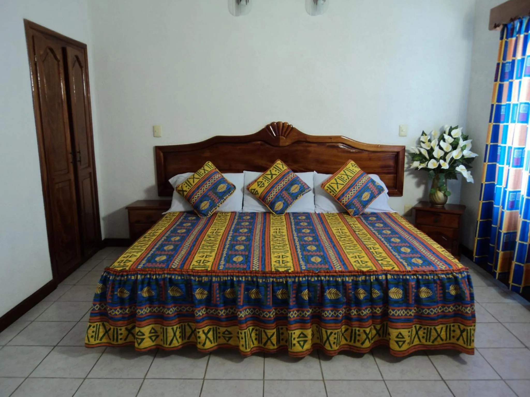 Bed in Canadian Resort Veracruz