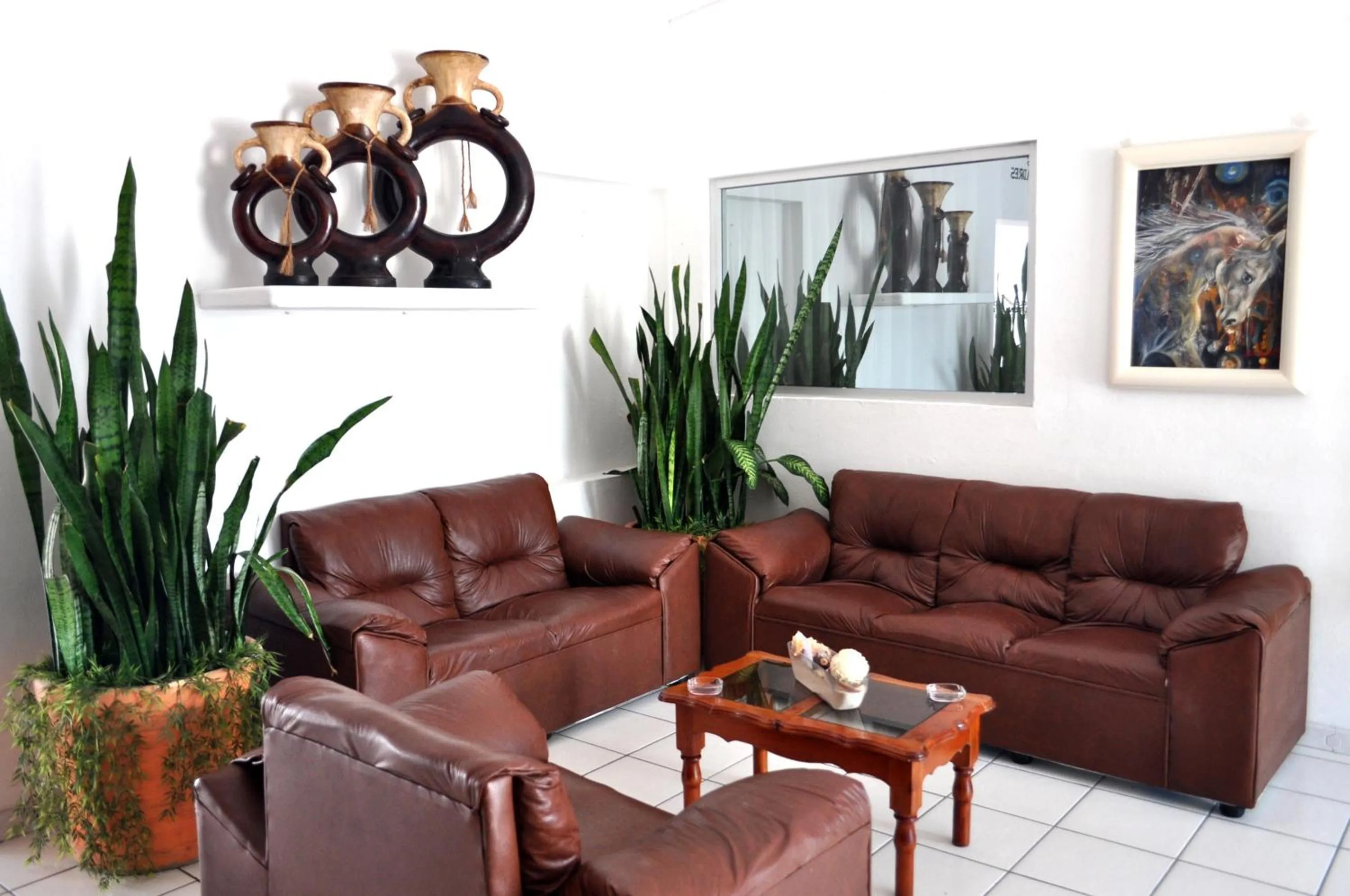 Communal lounge/ TV room in Canadian Resort Veracruz