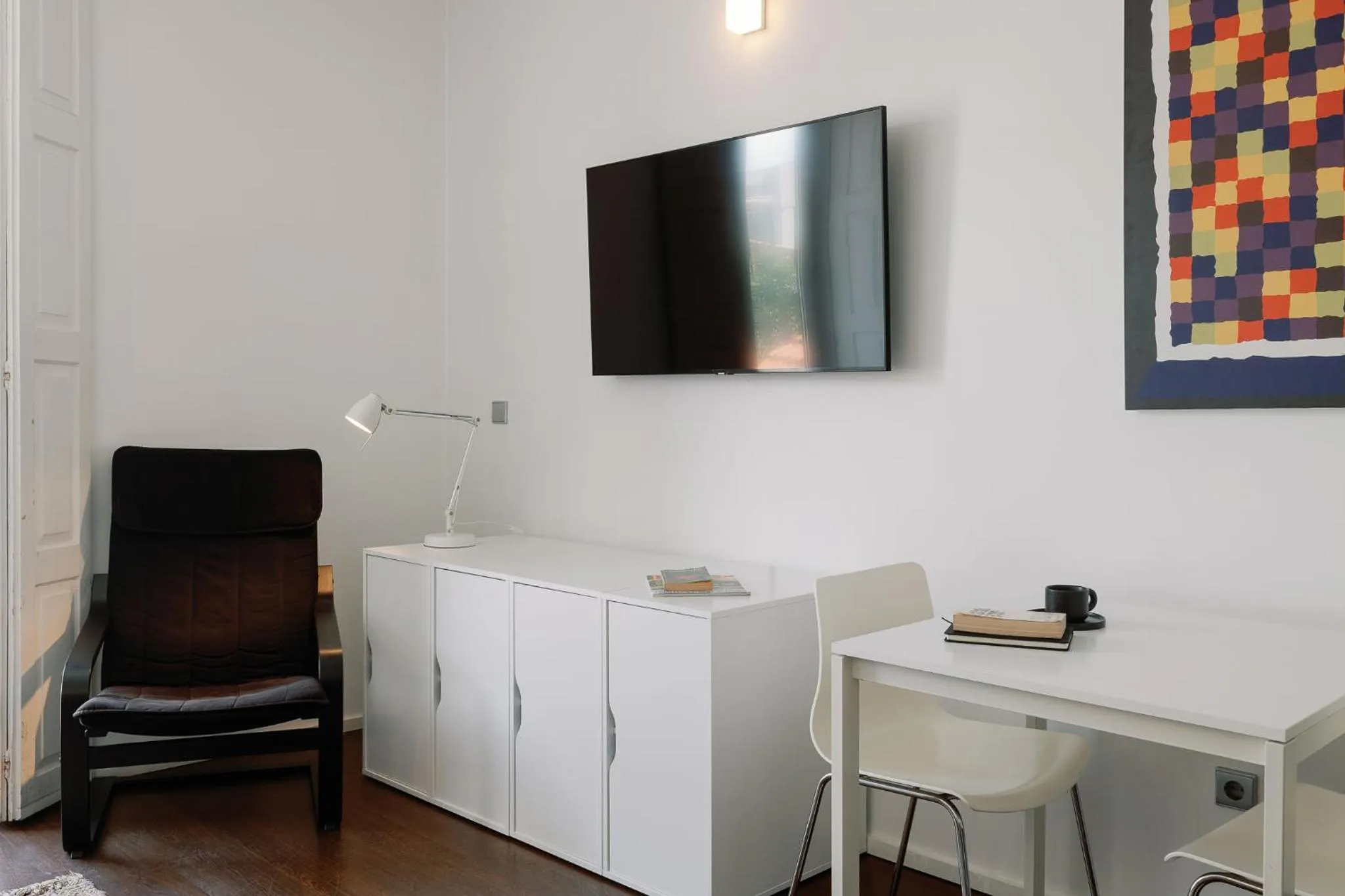 Living room in Fine Arts Studios by Olala Homes