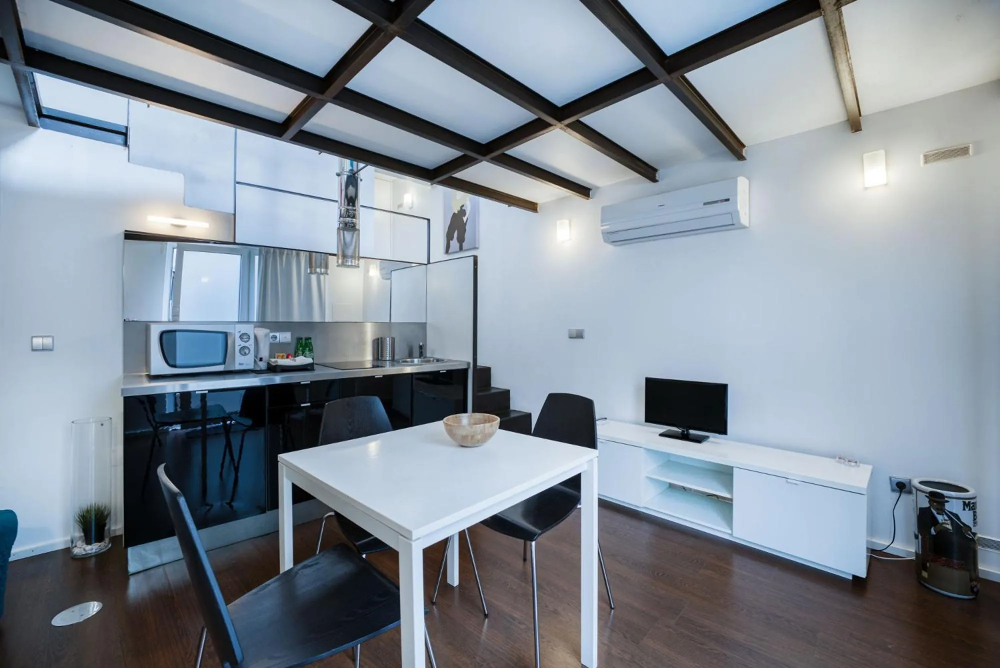 Communal lounge/ TV room in Fine Arts Studios by Olala Homes