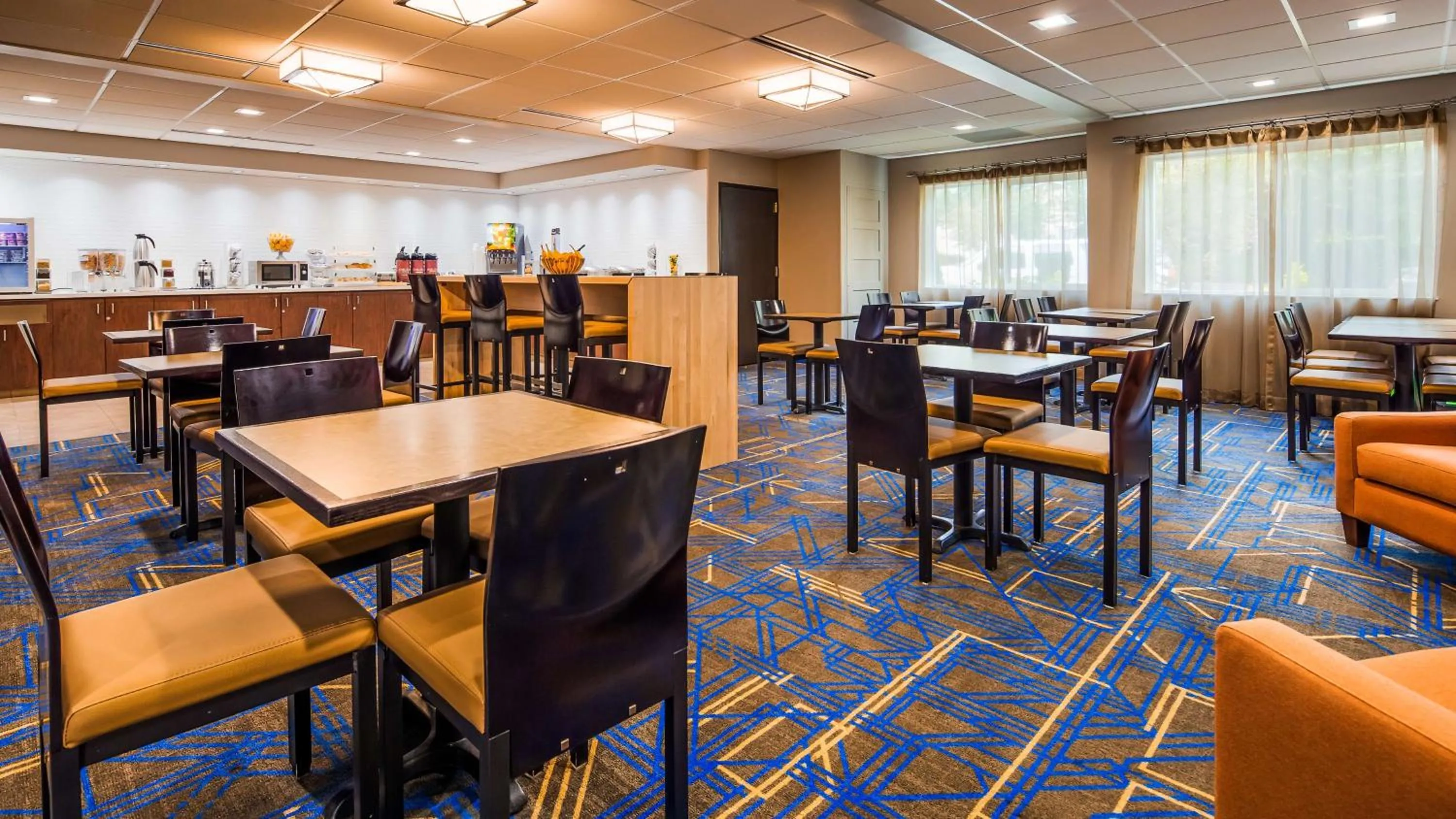 Restaurant/places to eat in Best Western Plus Portland Airport Hotel & Suites