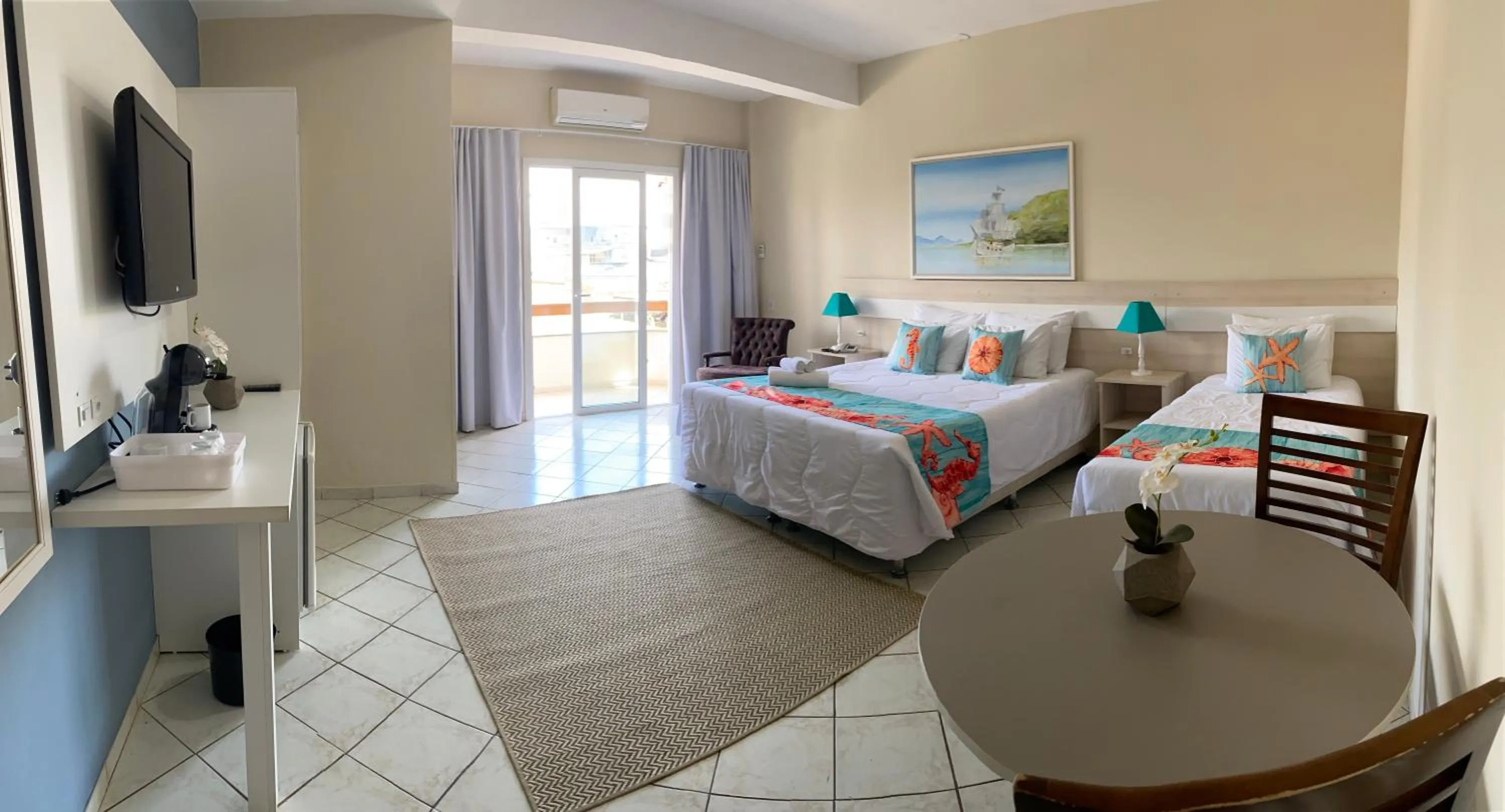 Bed in Hotel Mares do Sul