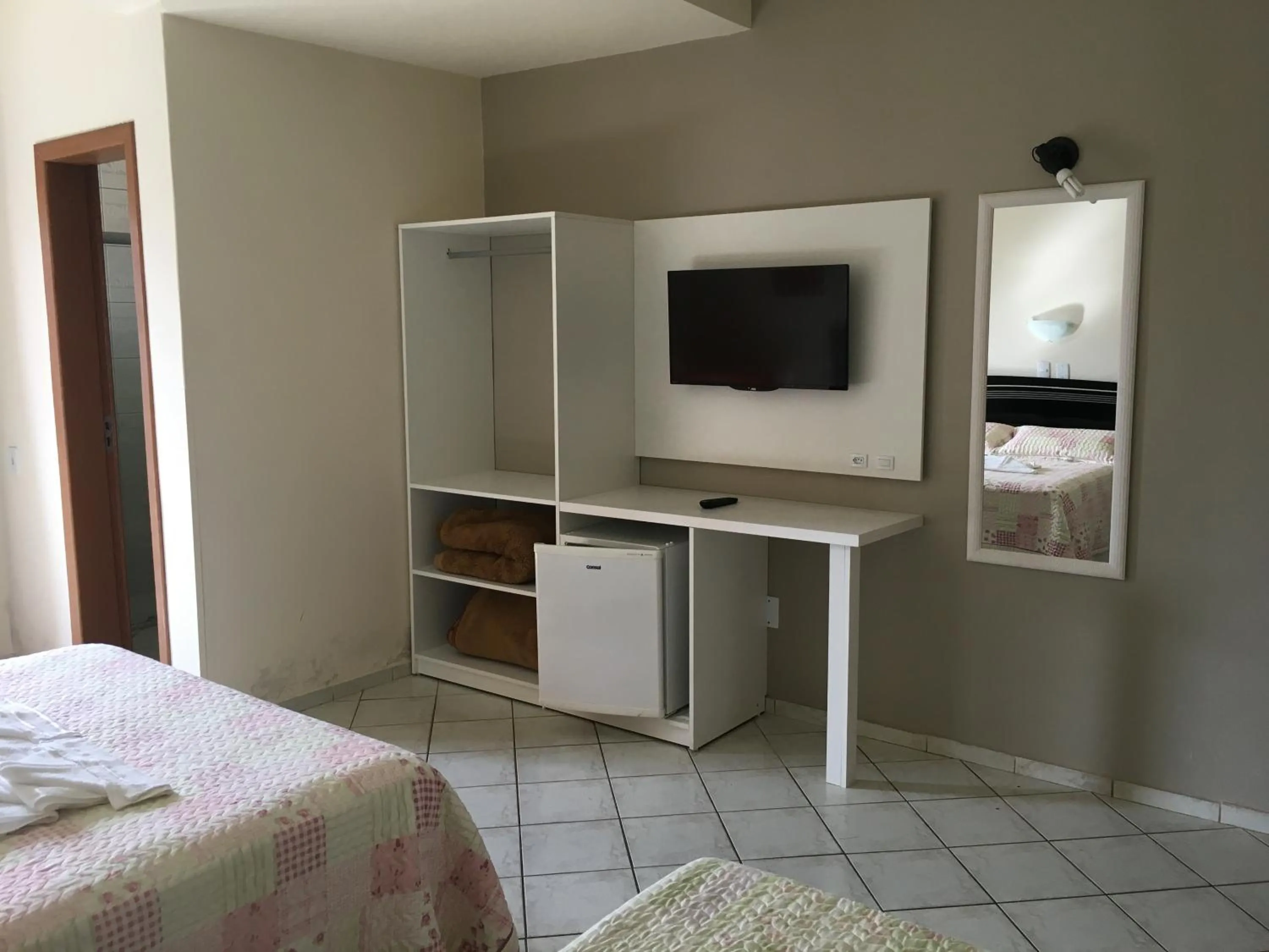 TV and multimedia, Bed in Hotel Mares do Sul