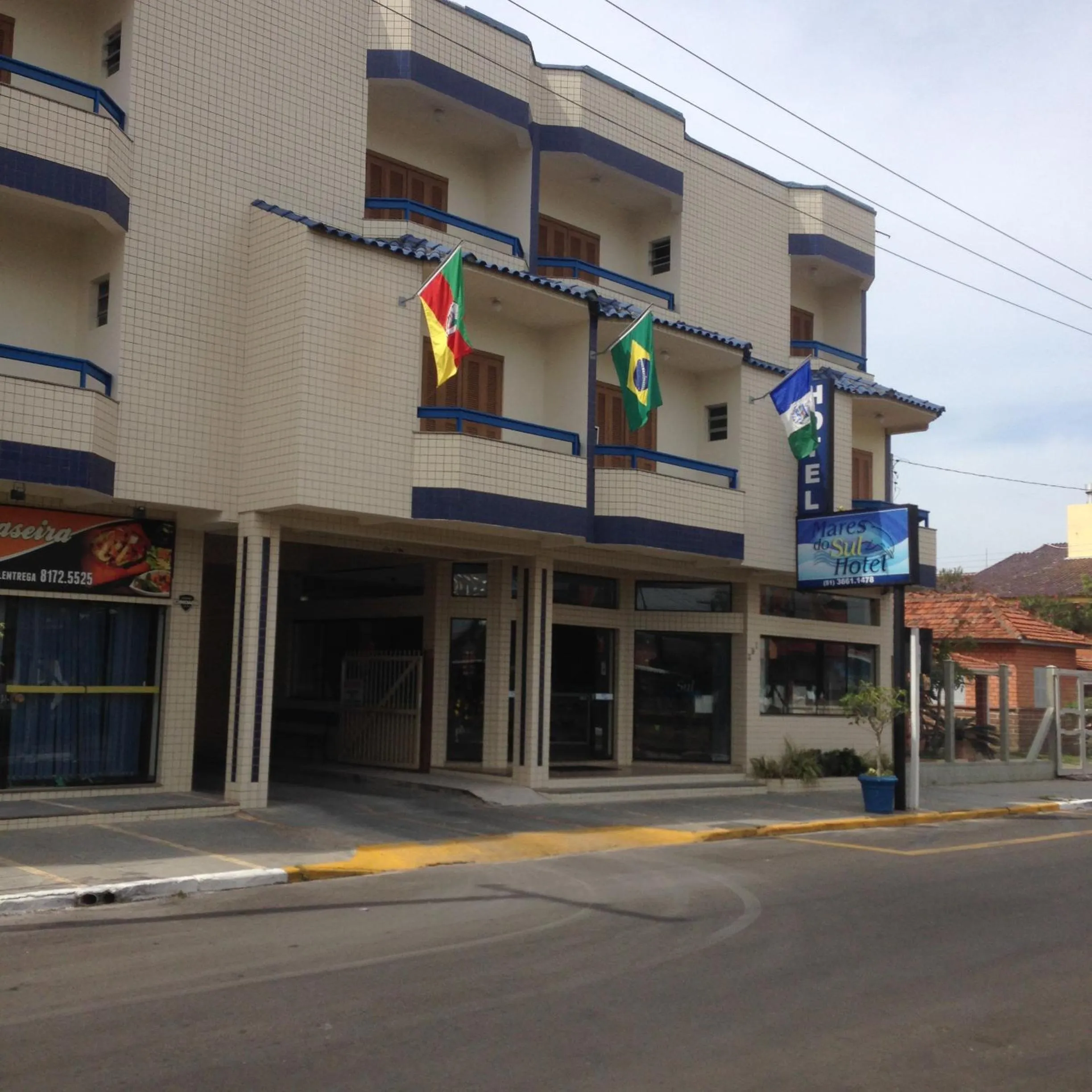 Facade/entrance in Hotel Mares do Sul