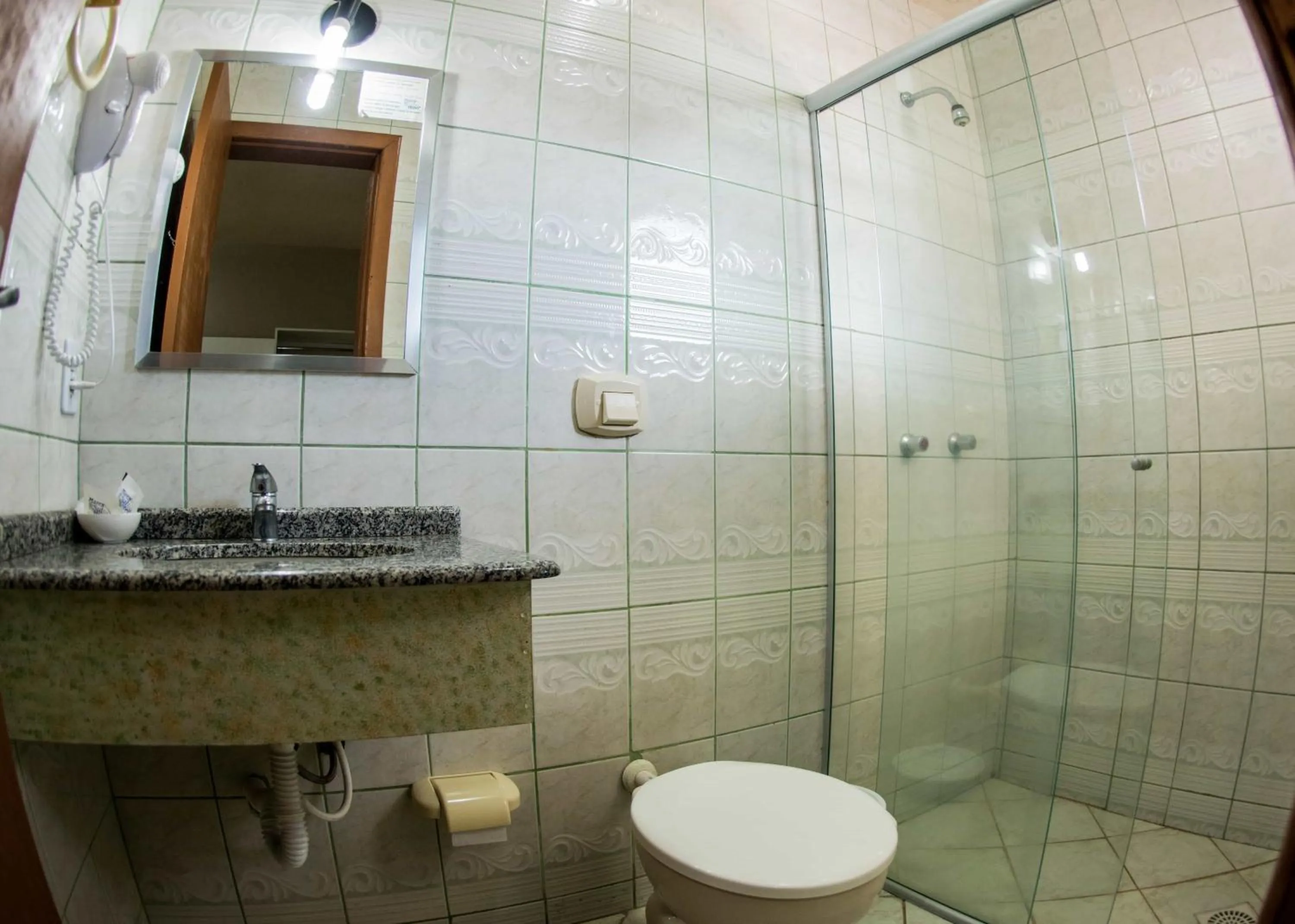 Bathroom in Hotel Mares do Sul
