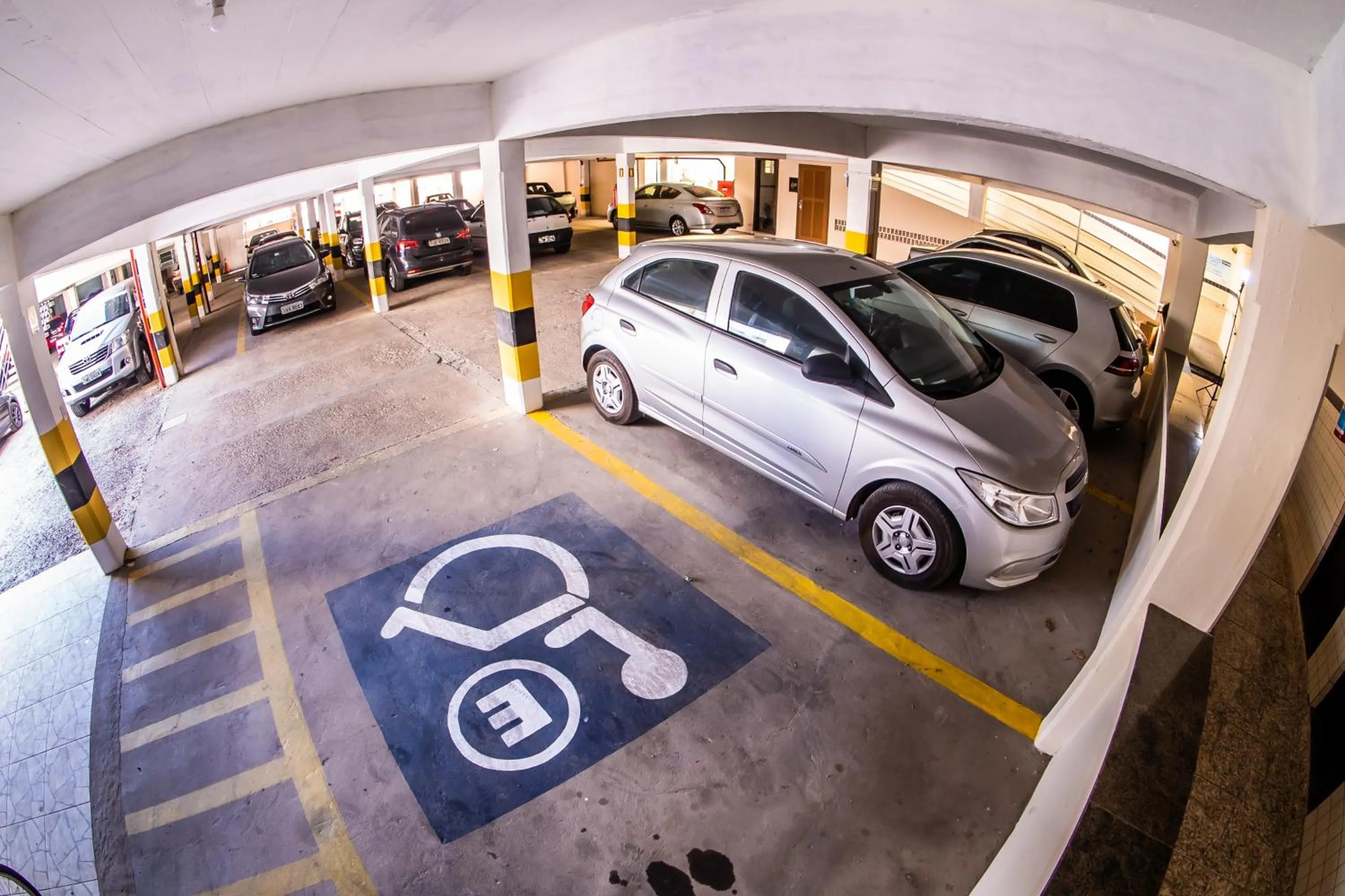 Parking in Hotel Mares do Sul