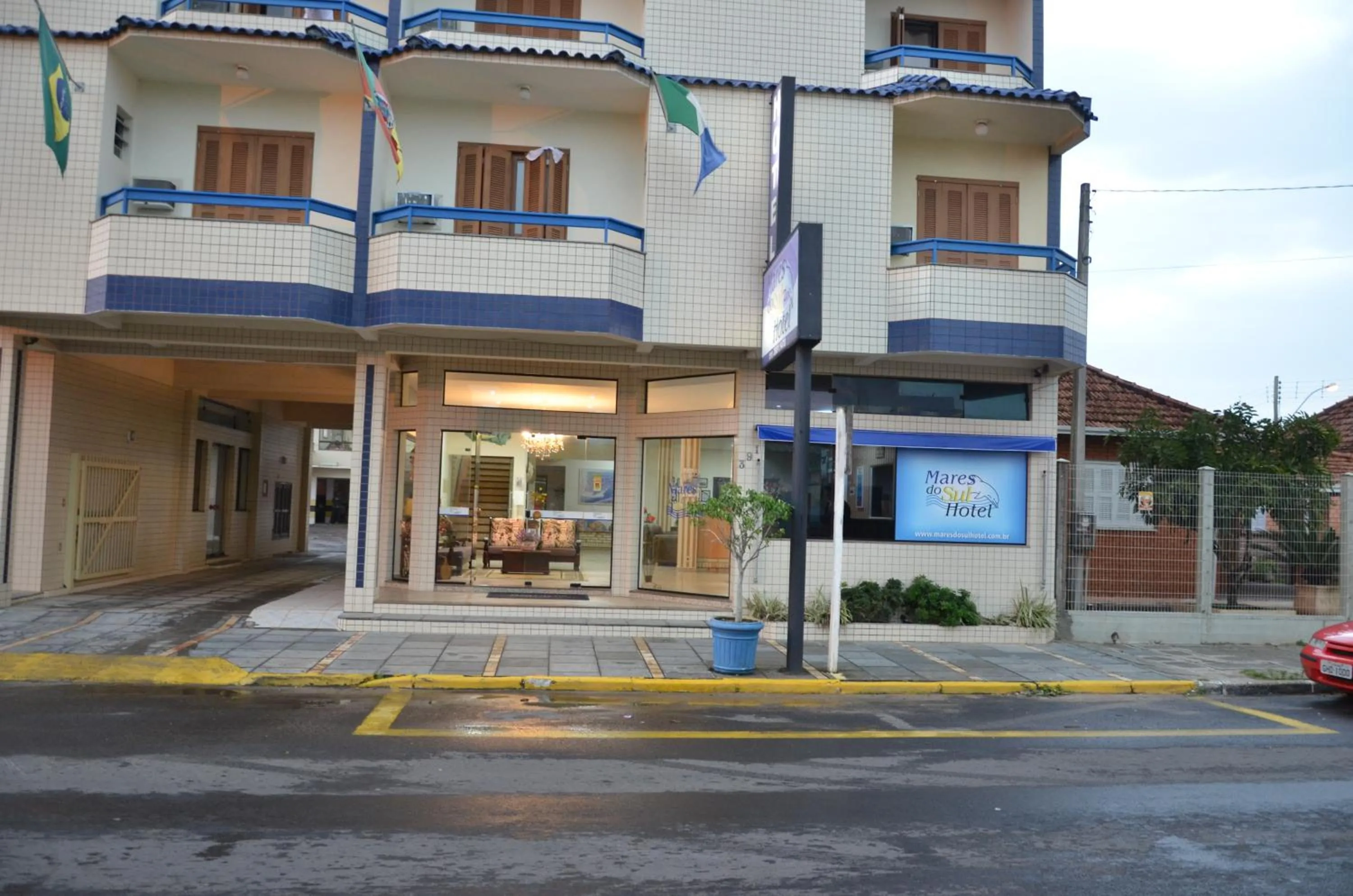 Facade/entrance in Hotel Mares do Sul