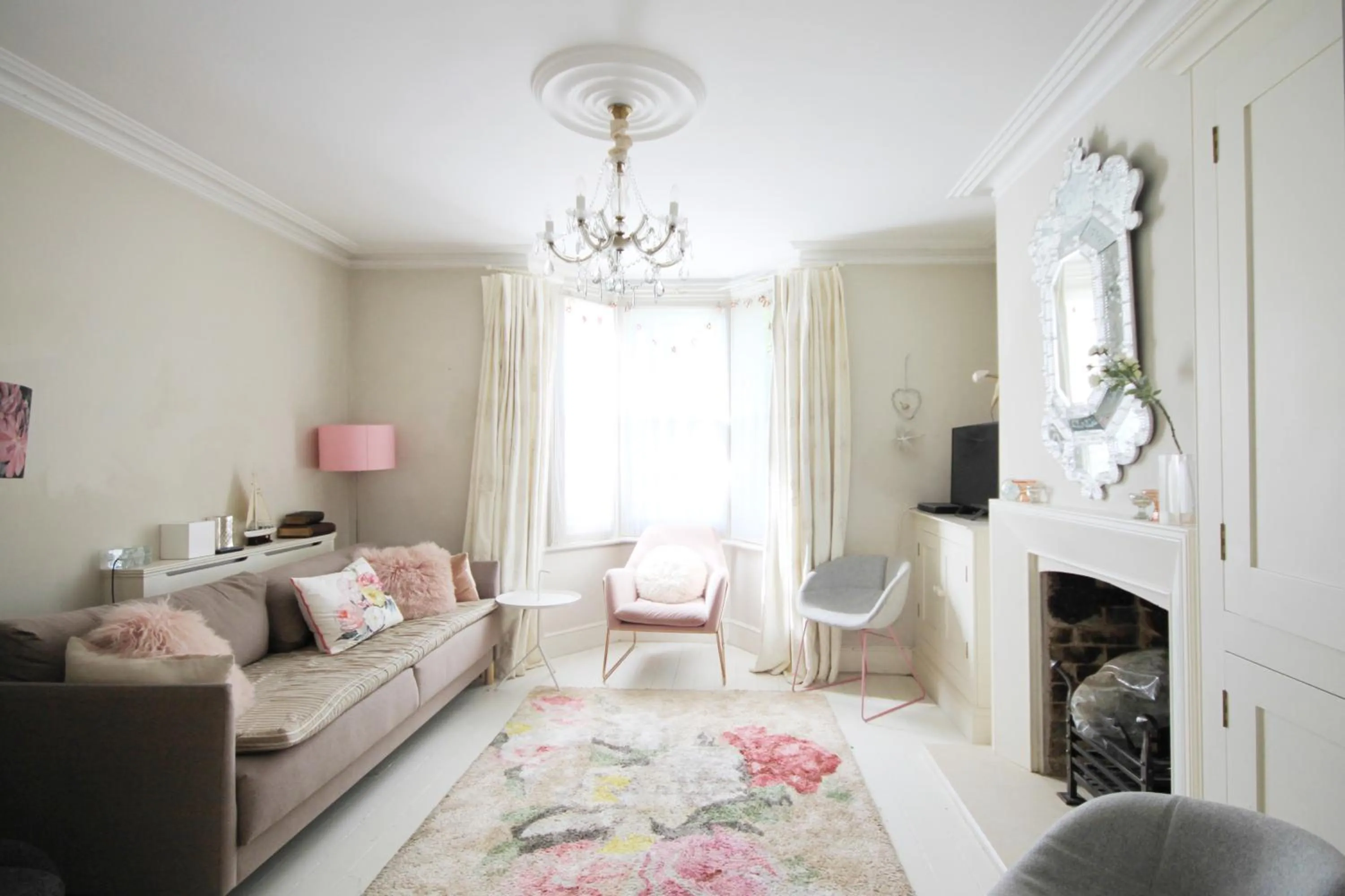 Living room in Designer's Town House