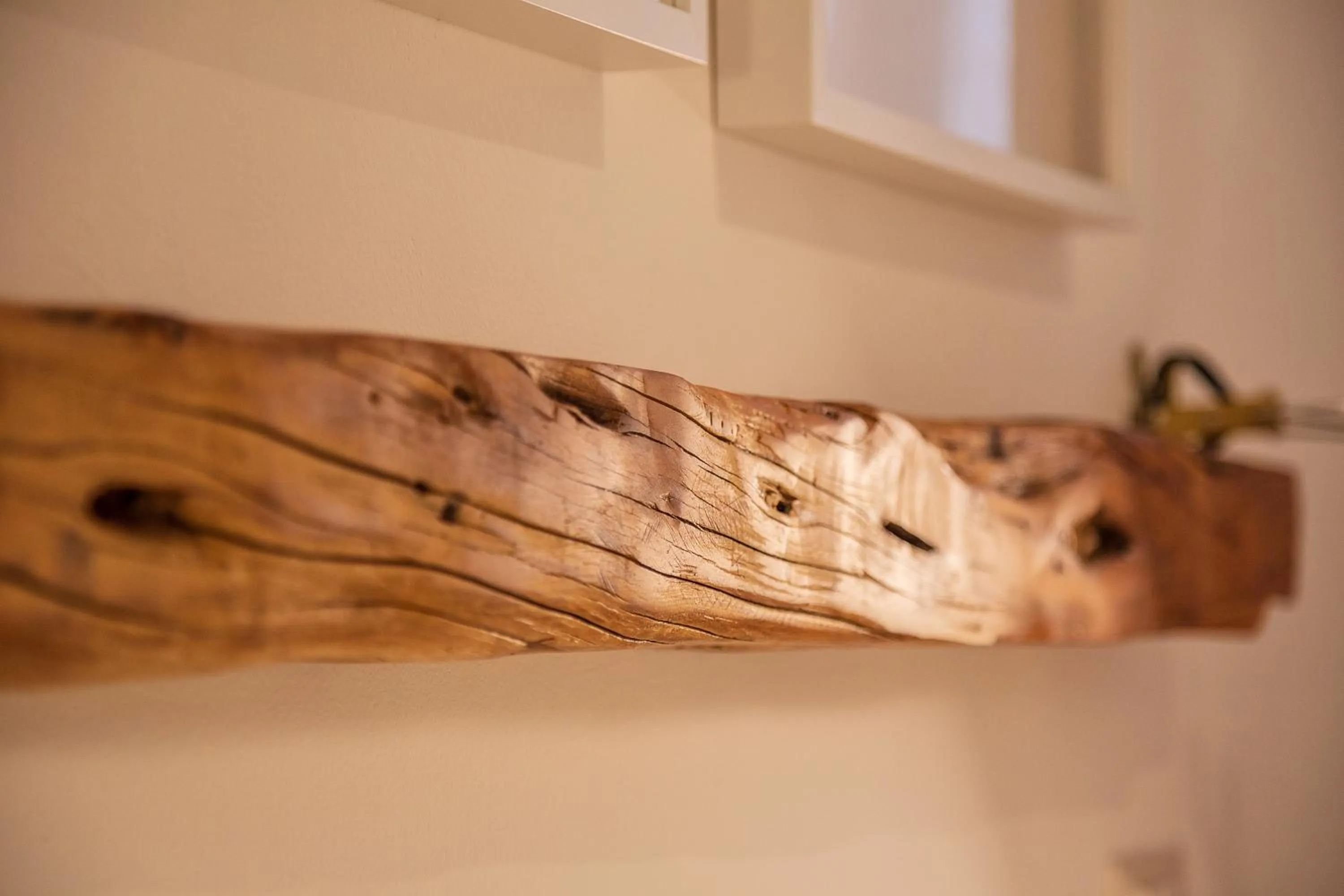 Decorative detail in Elune B&B