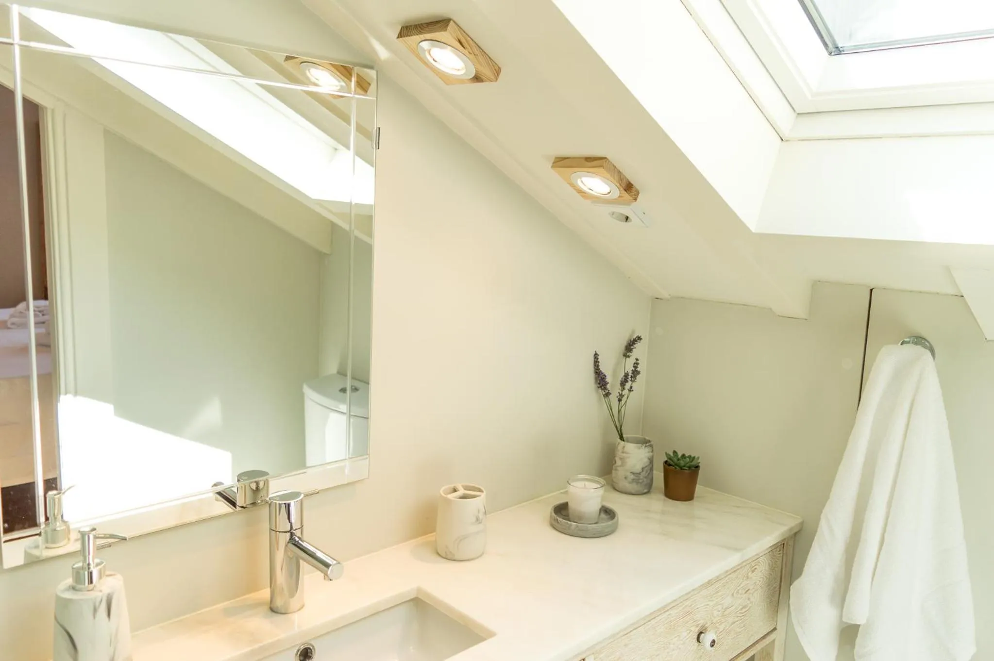 Bathroom in Queen's Garden Hostel