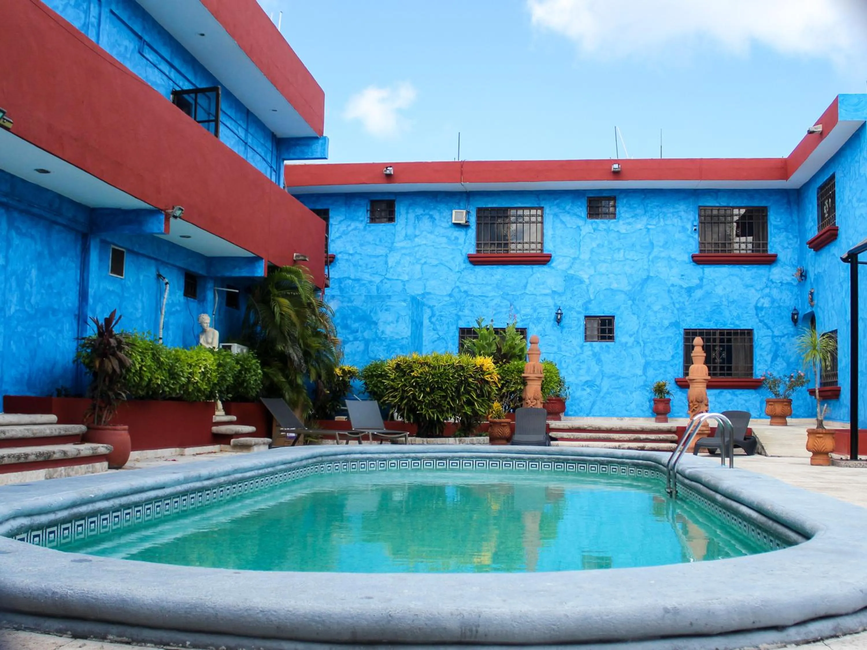 Swimming pool in Hotel La Casona Real