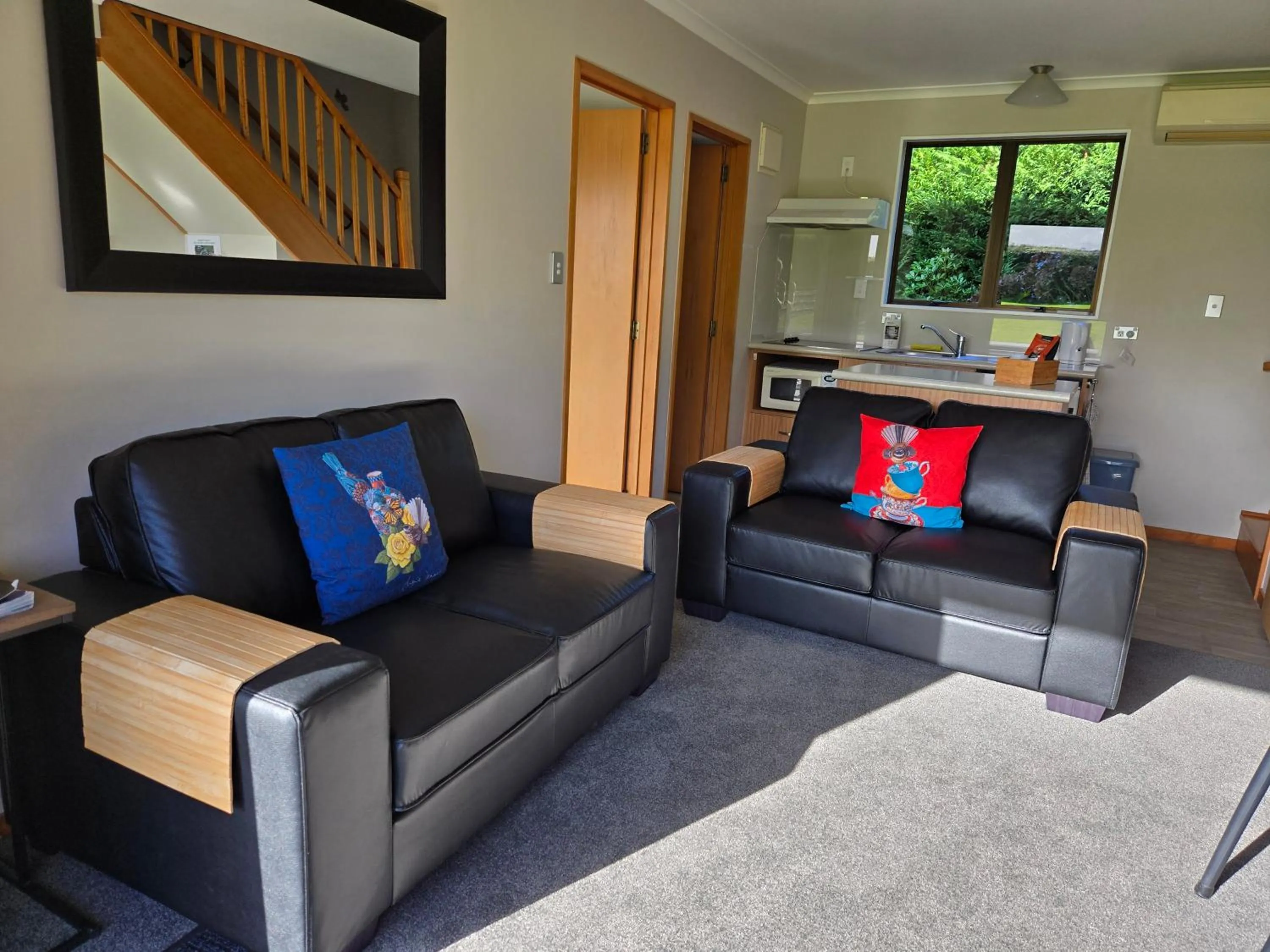 Kitchen or kitchenette in Te Mahuru Retreat