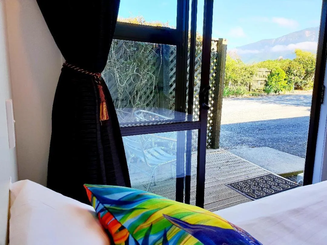 Patio, Bed in Te Mahuru Retreat