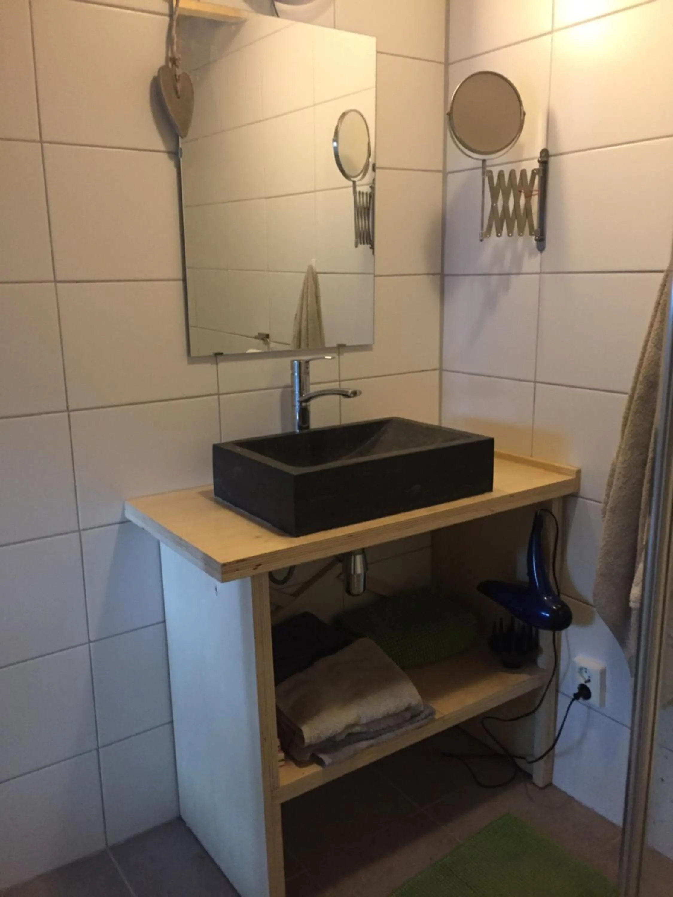 Bathroom in Tijdzat