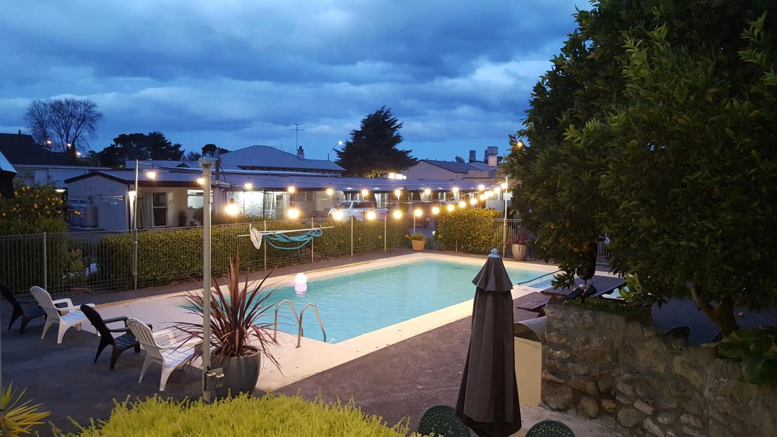 Pool view in Amble Inn Motel