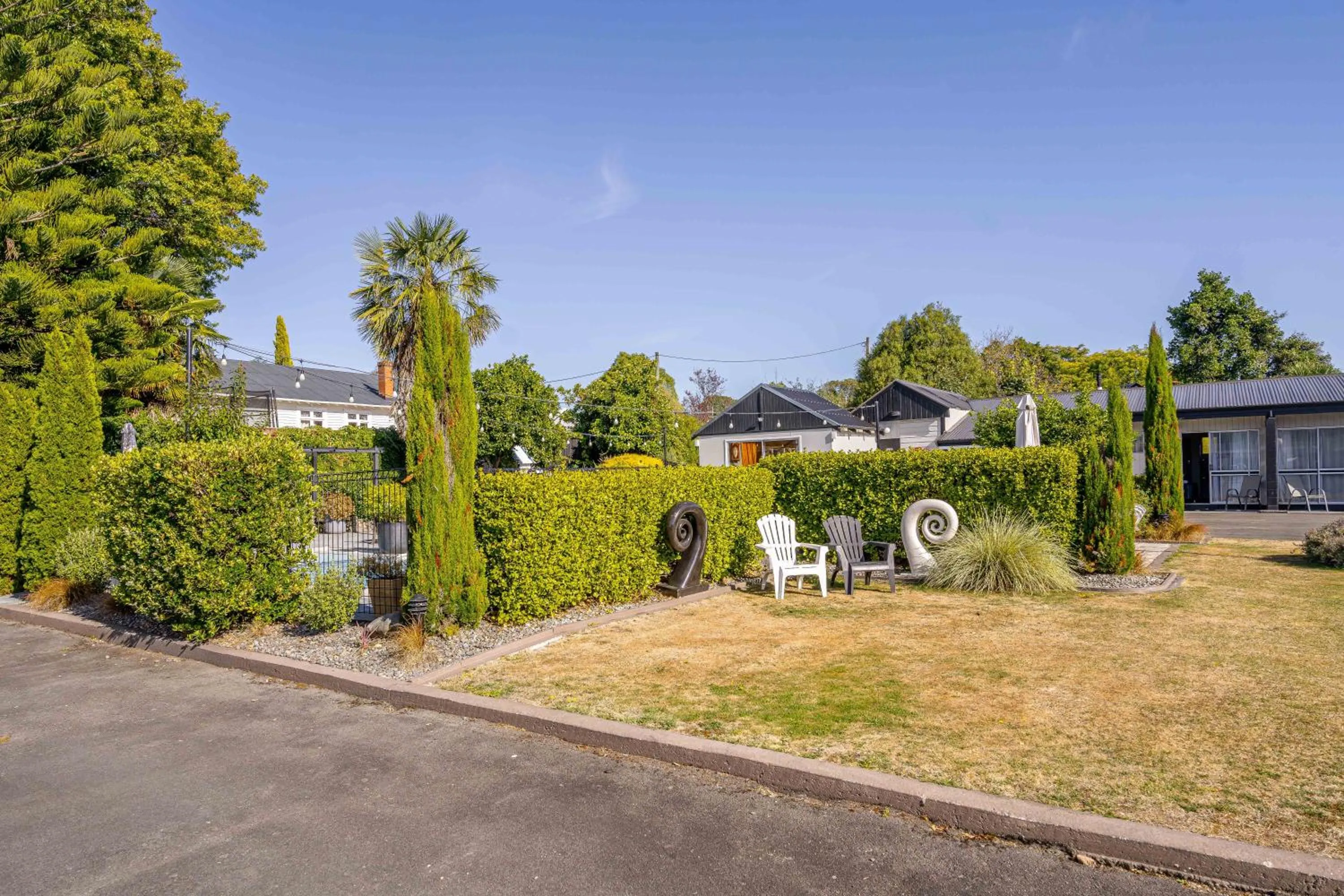 Garden in Amble Inn Motel