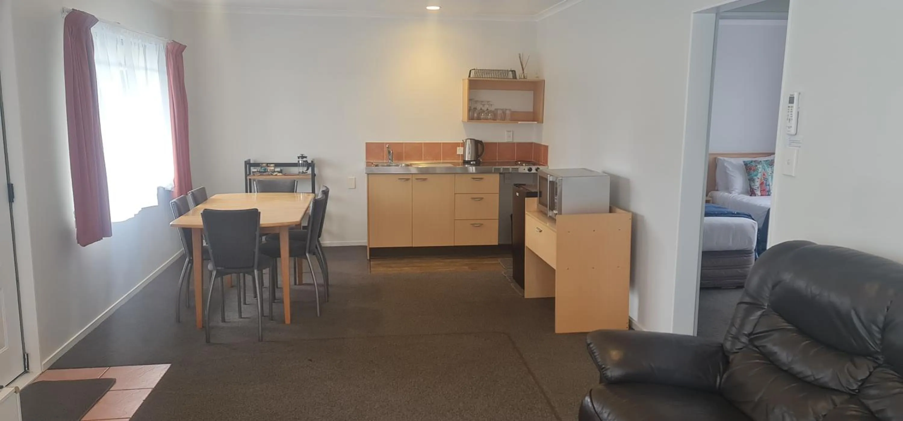 Dining area in ASURE Kaimai View Motel