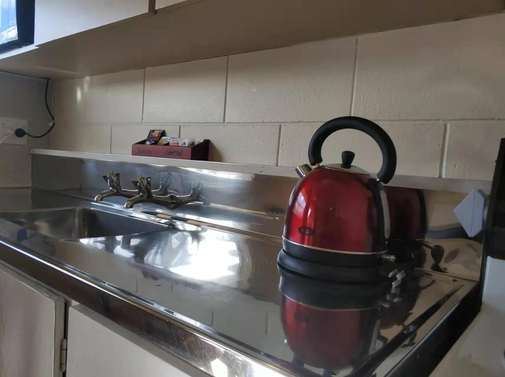 Kitchen or kitchenette in Astral Motel