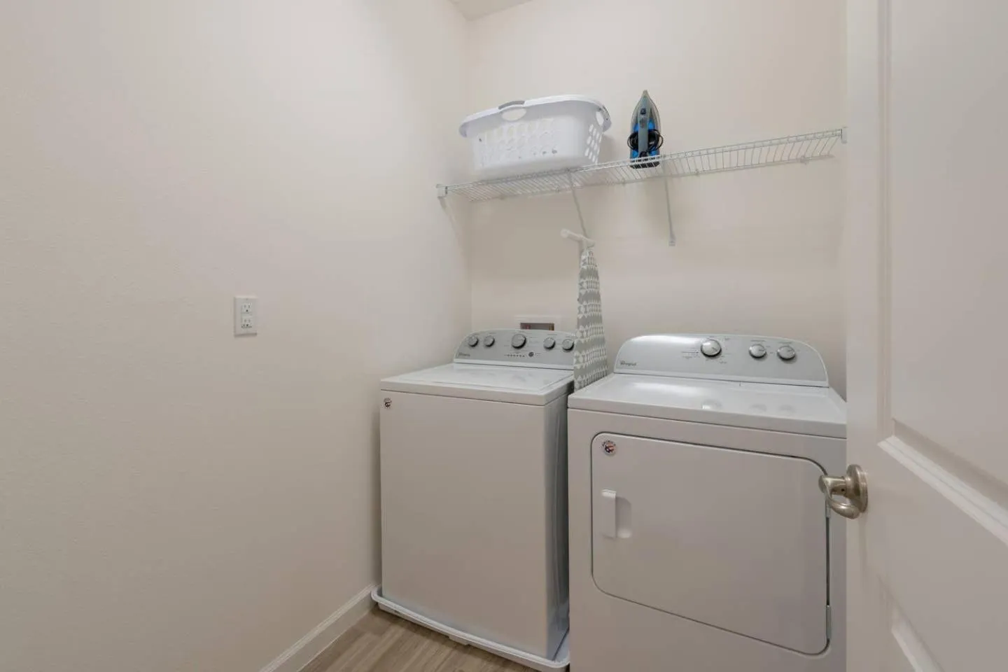 laundry in 3840 Supreme Villa 6Bd Private Pool and Game Room